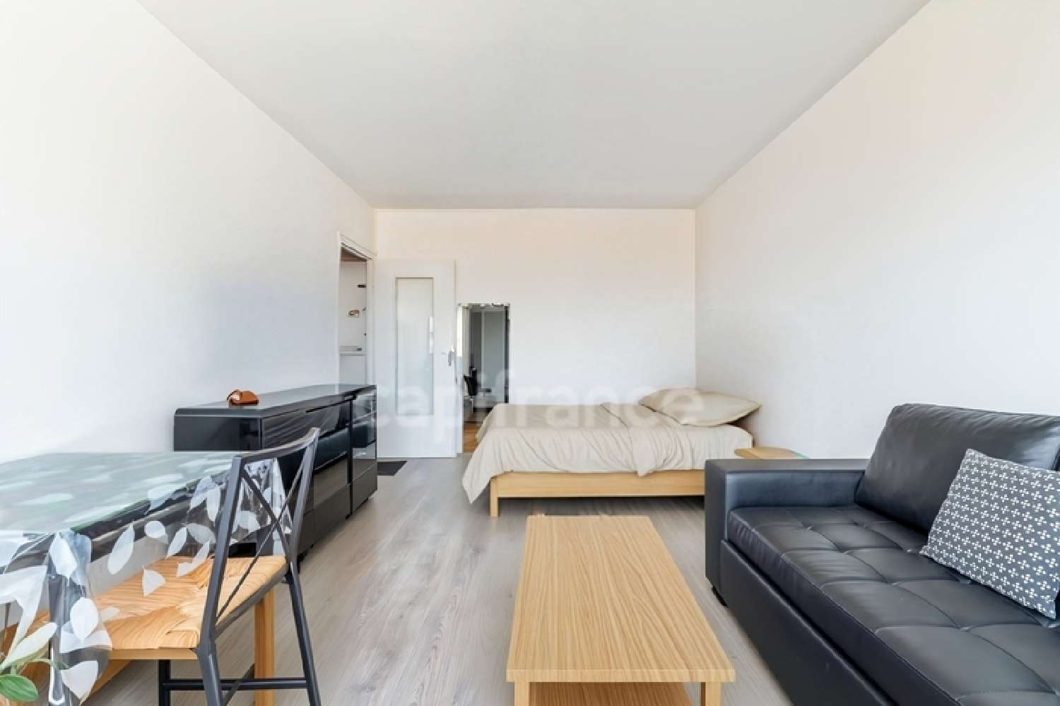  te koop appartement Paris 18e Arrondissement Parijs (Seine) 3