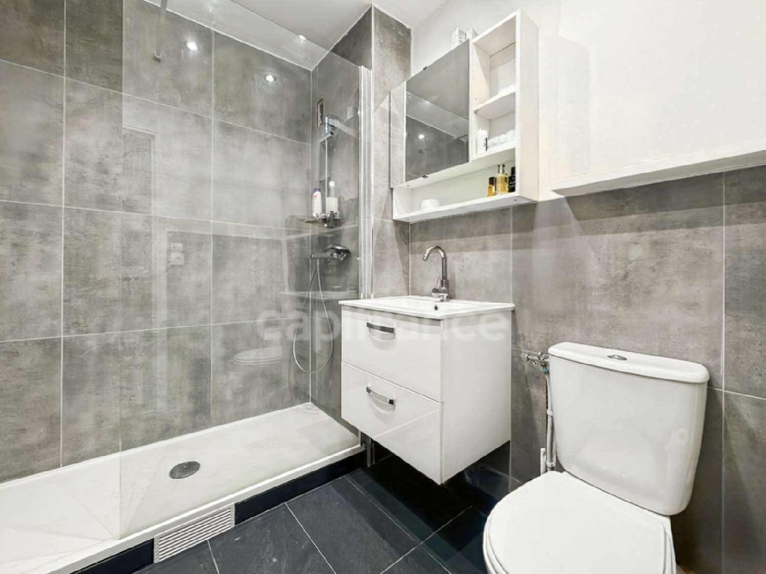  te koop appartement Paris 18e Arrondissement Parijs (Seine) 7