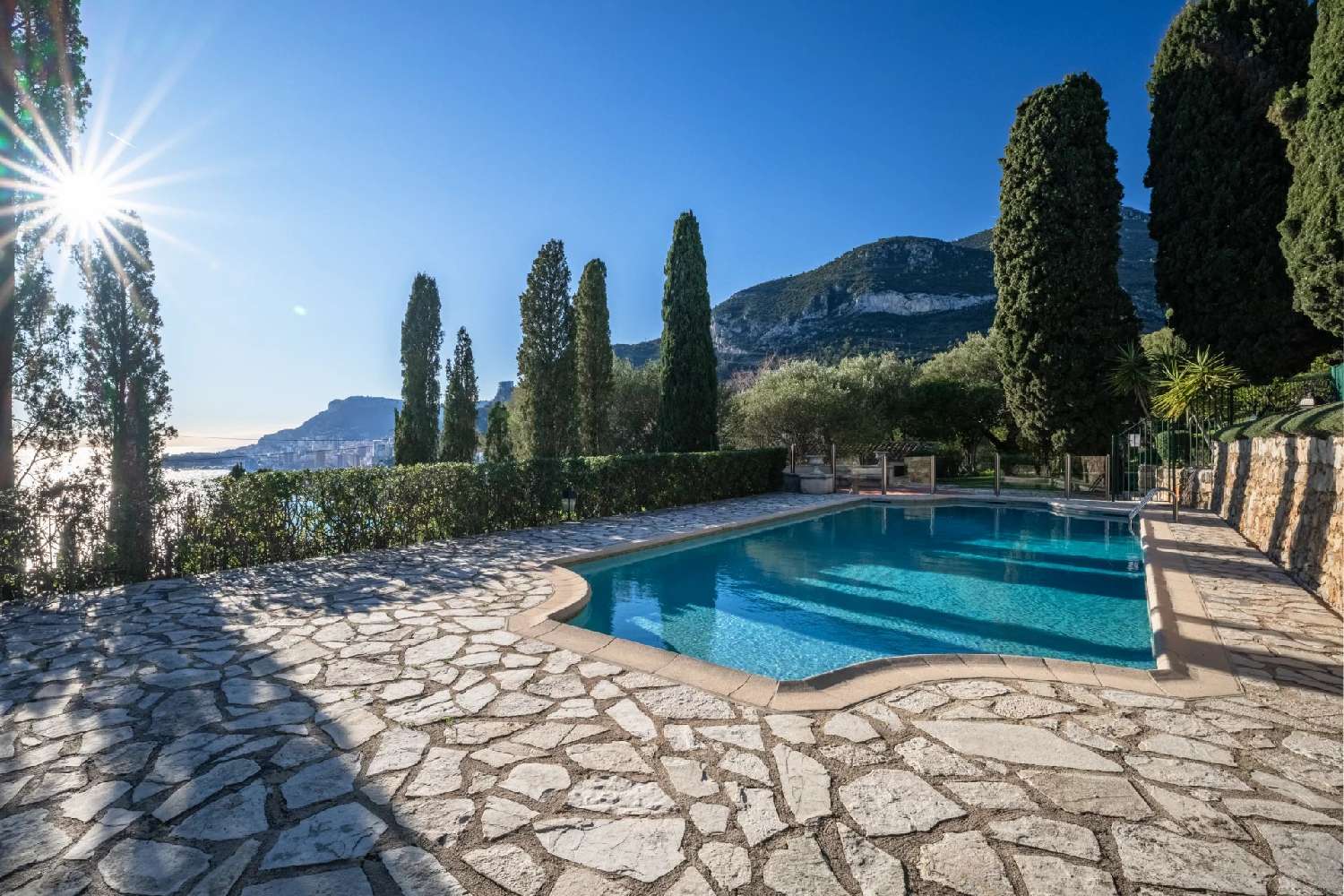 à vendre appartement Roquebrune-Cap-Martin Alpes-Maritimes 3