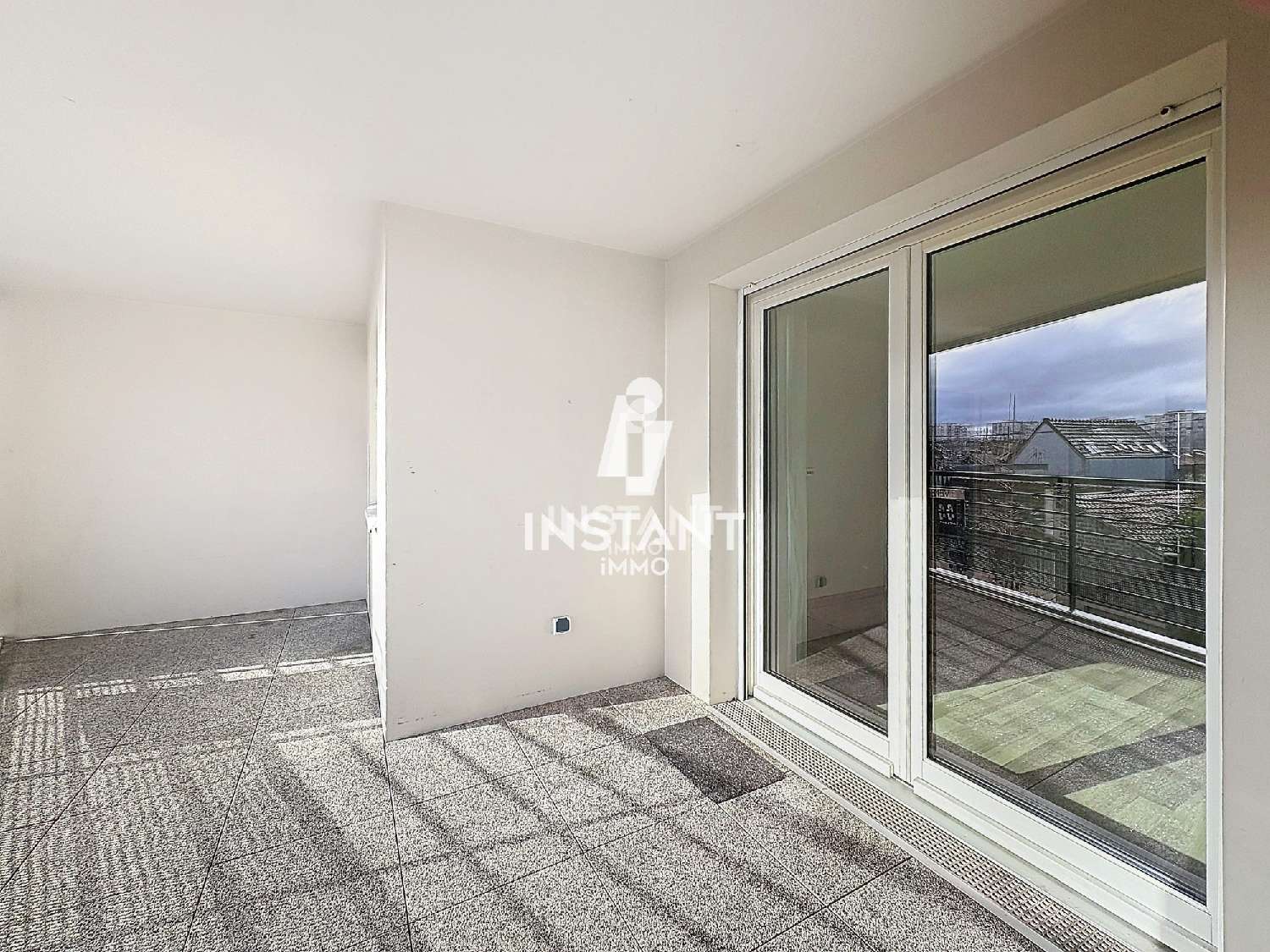 à vendre appartement Saint-Denis Seine-Saint-Denis 3