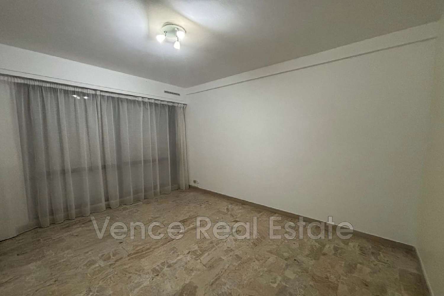  à vendre appartement Vence Alpes-Maritimes 1