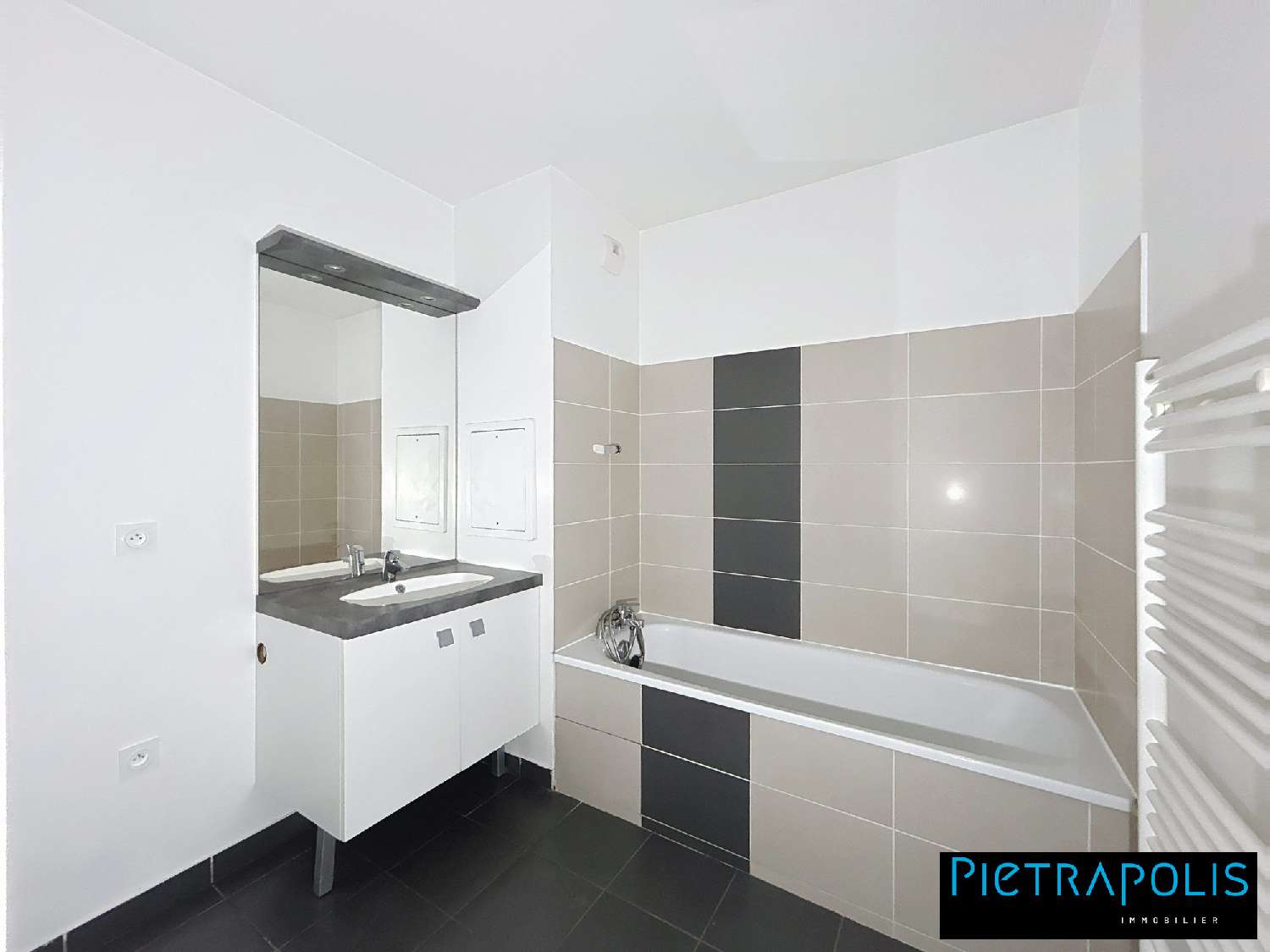 for sale apartment Vénissieux Rhône 4