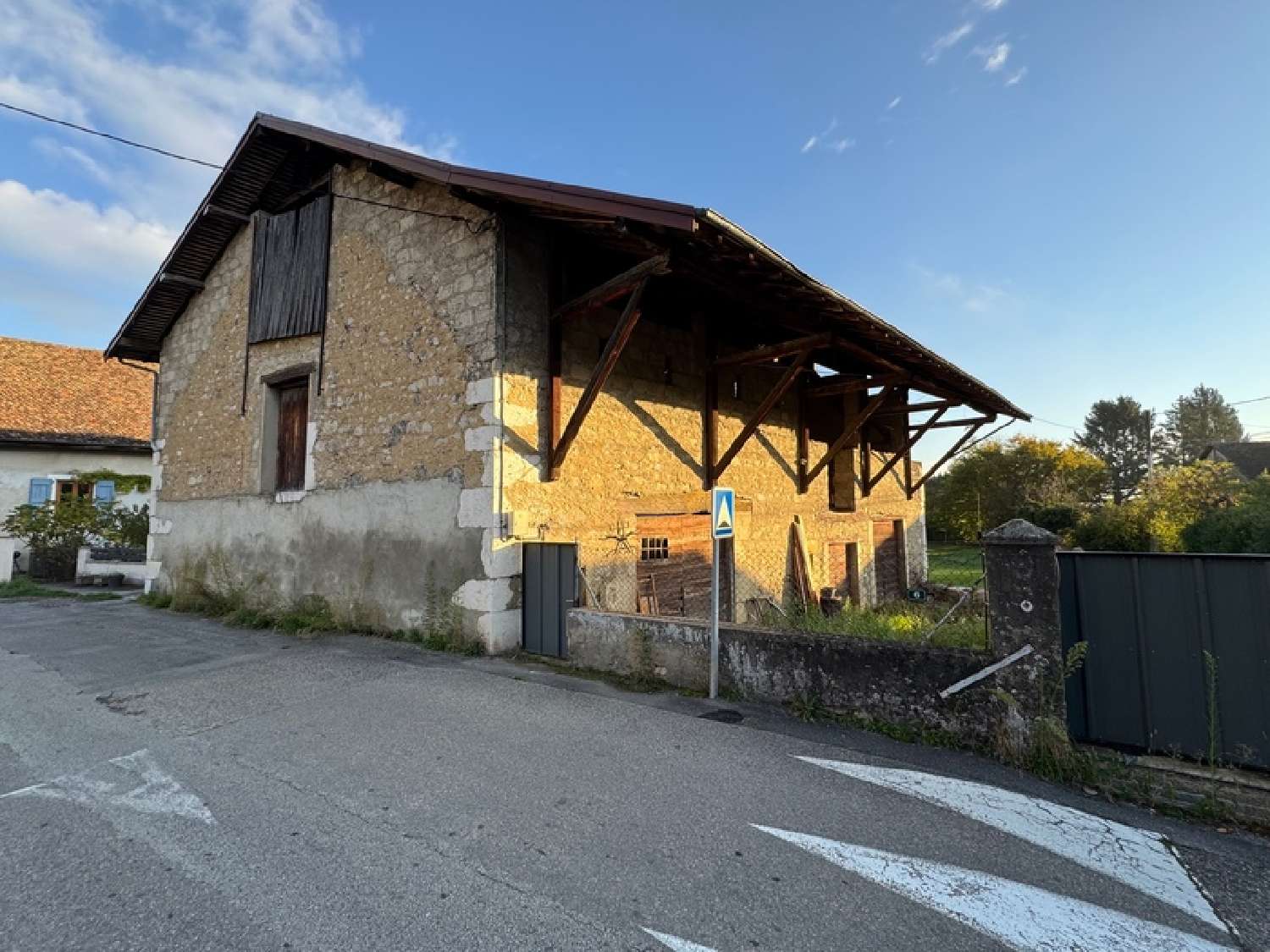 for sale barn Chapareillan Isère 2