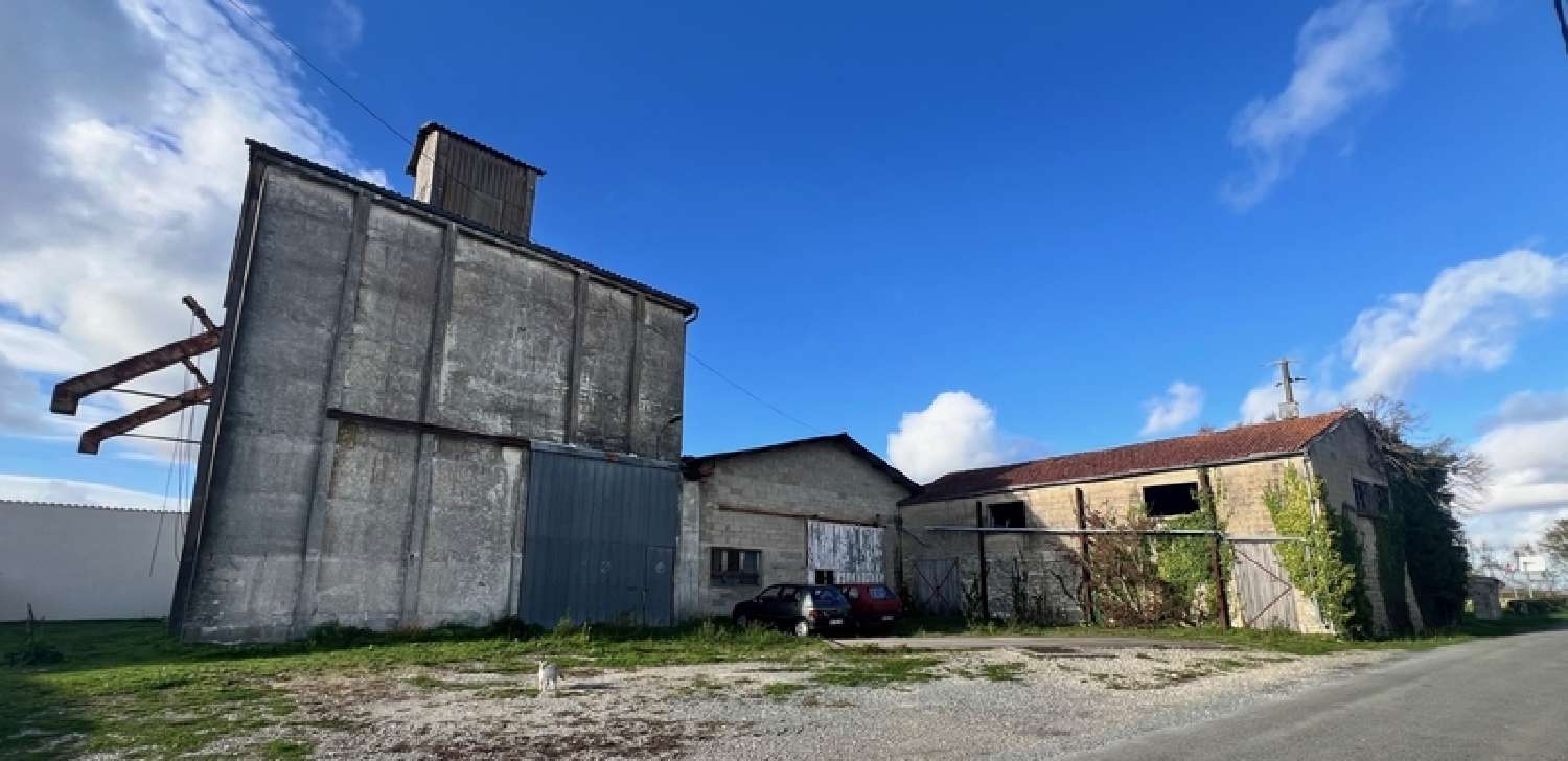 for sale barn Marsais Charente-Maritime 1