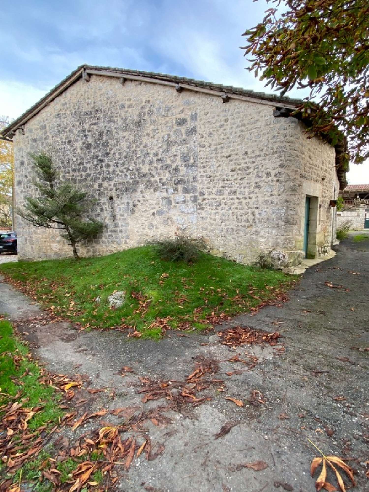  te koop schuur Pranzac Charente 3