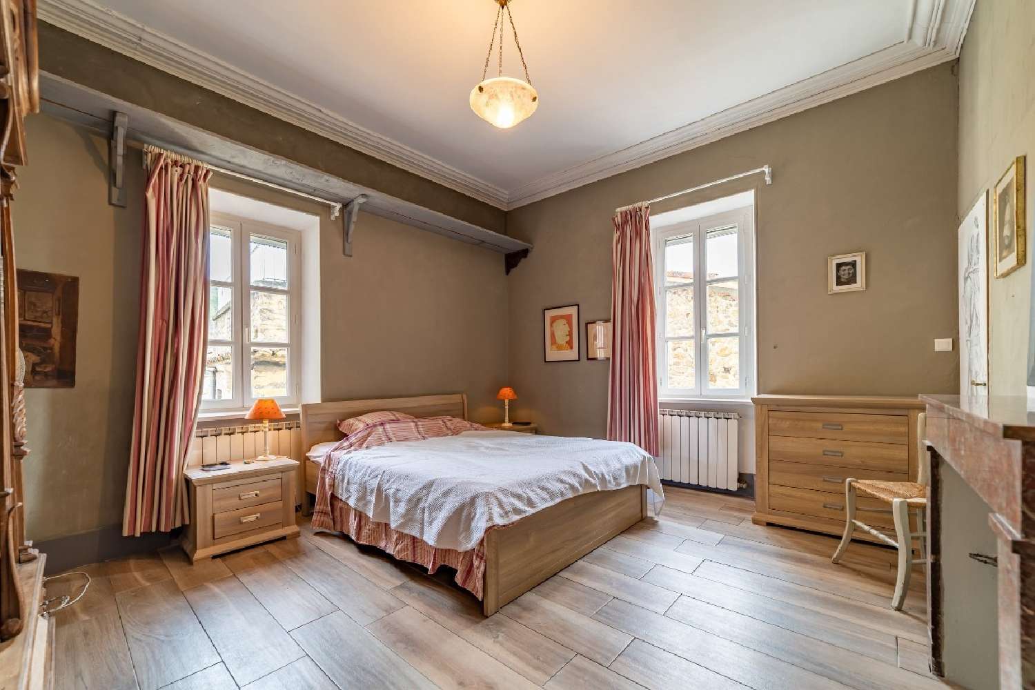  te koop kasteel Alès Gard 7