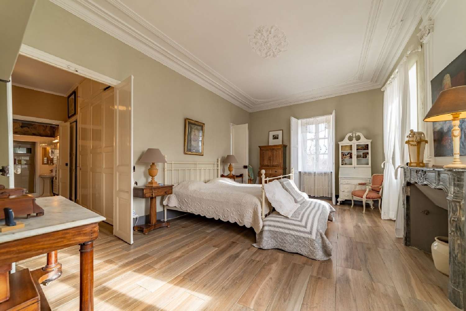  te koop kasteel Alès Gard 8