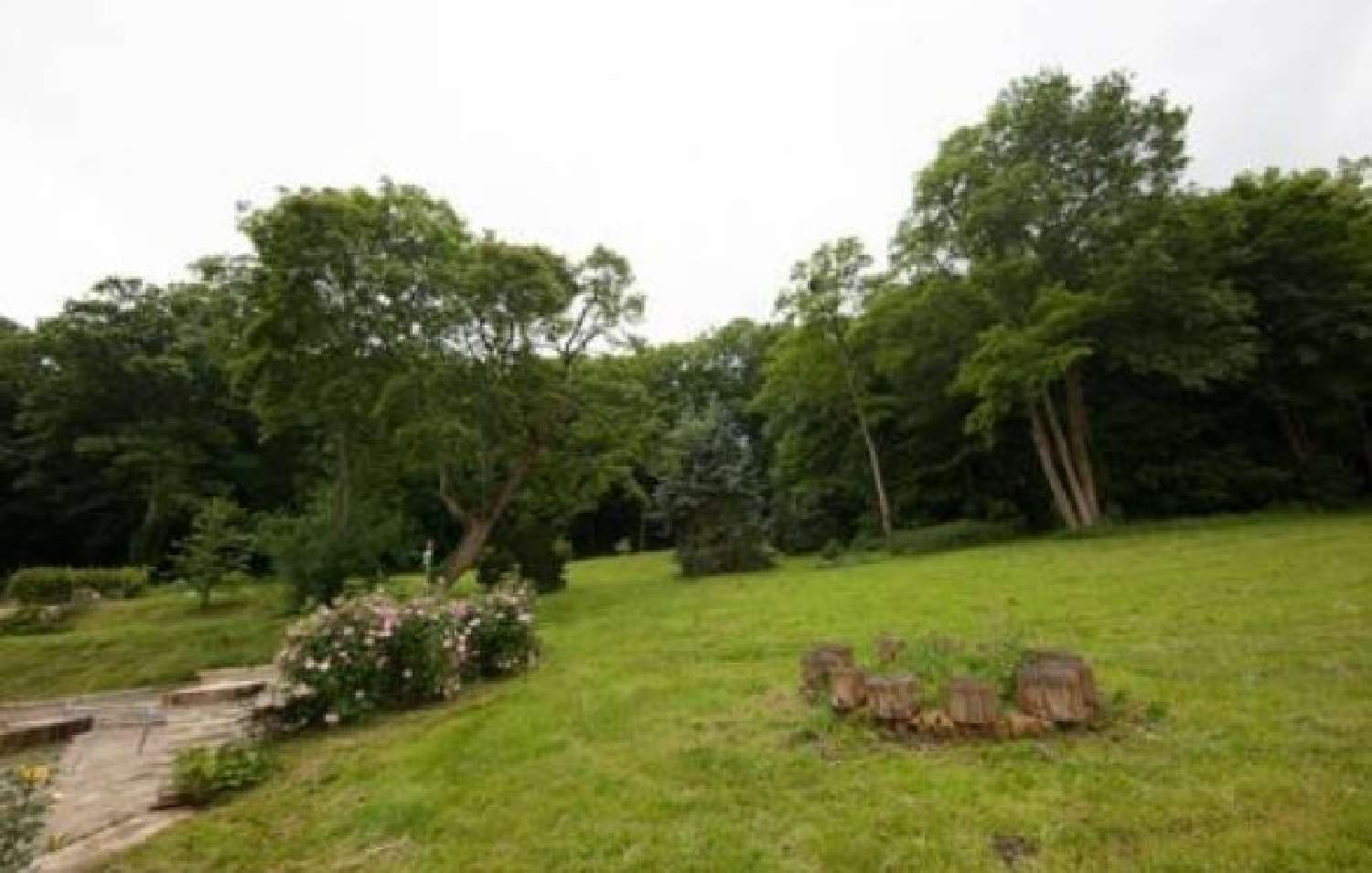  for sale castle Allonne Oise 1