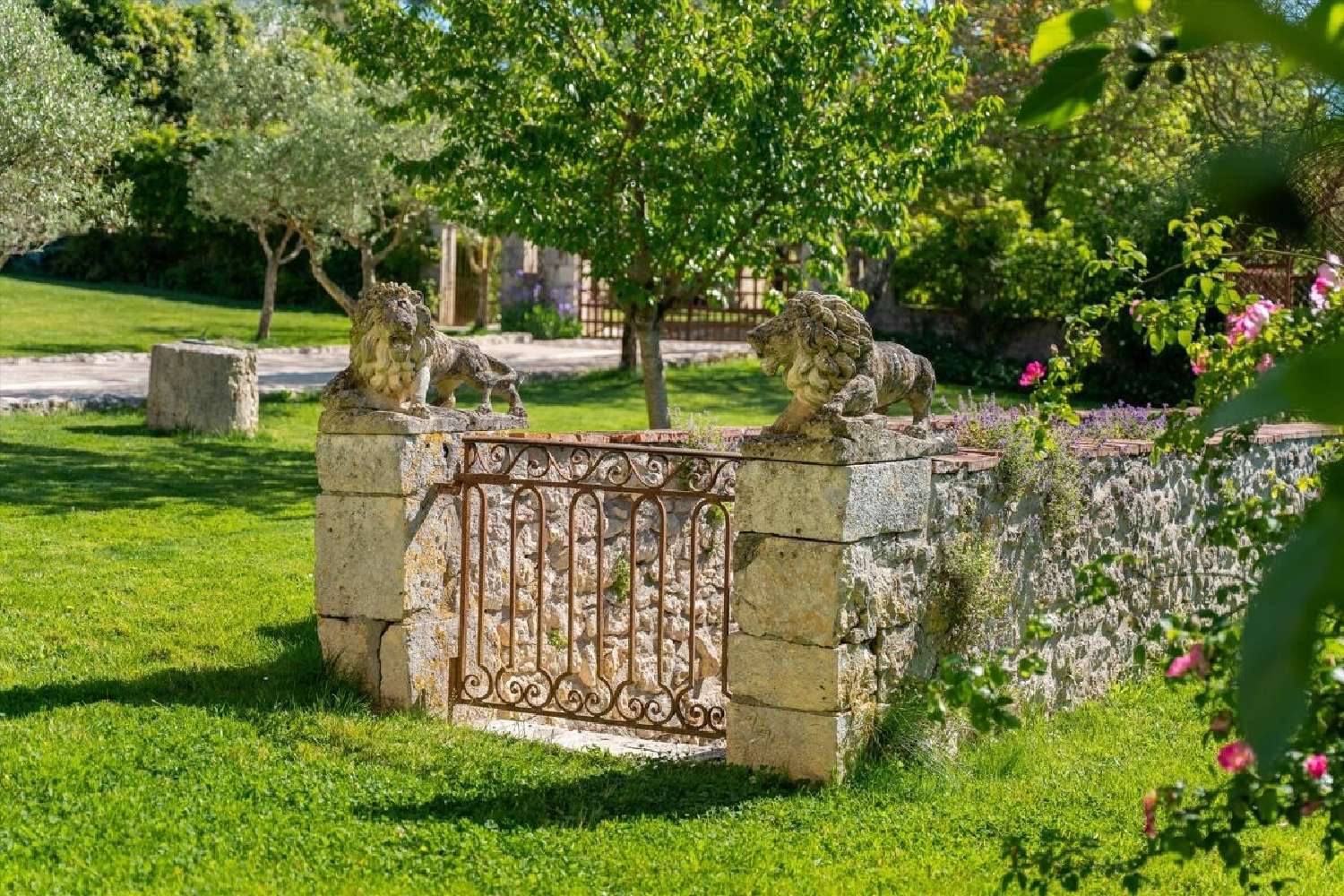  te koop kasteel Auch Gers 1