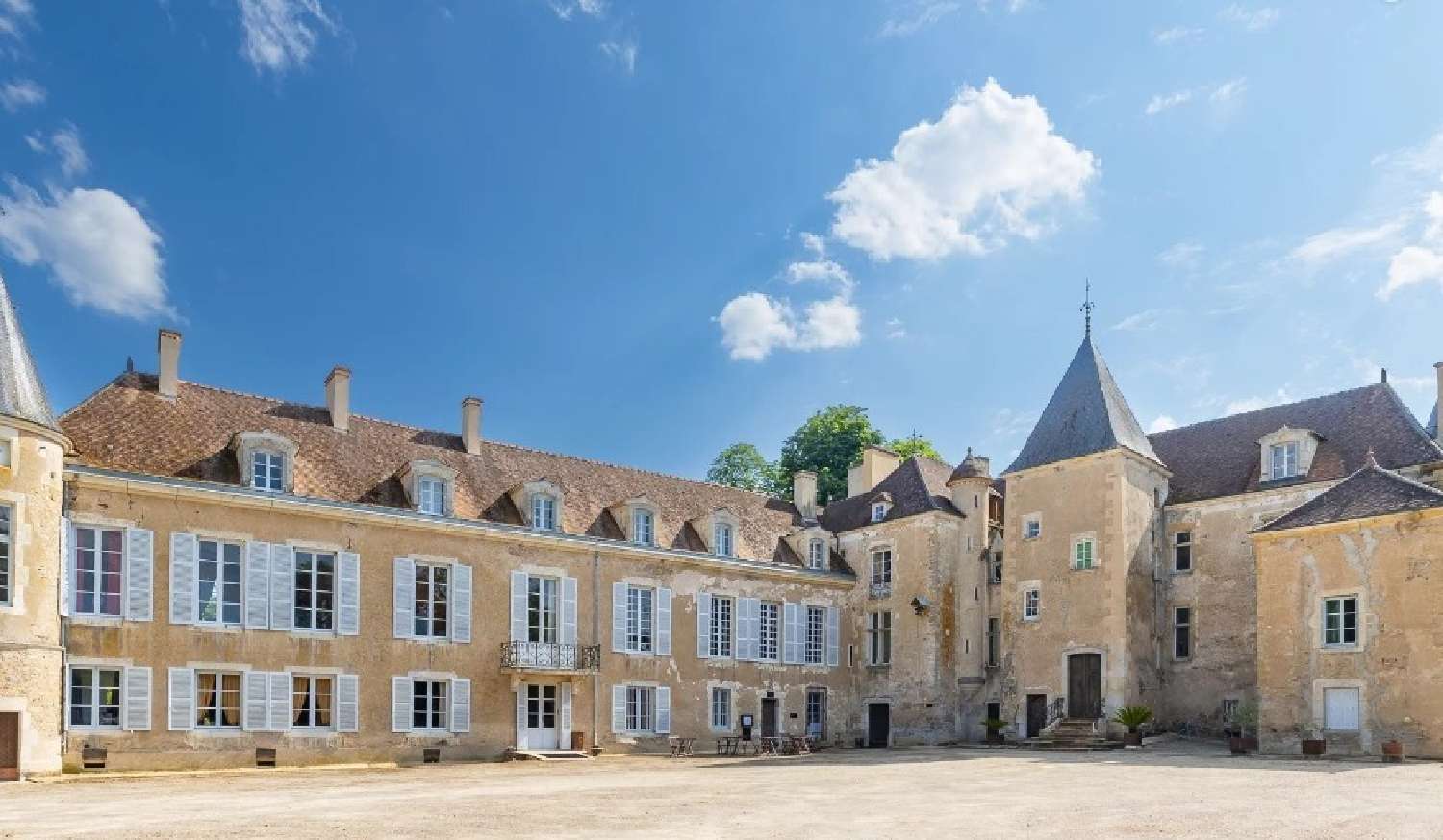  te koop kasteel Avallon Yonne 2