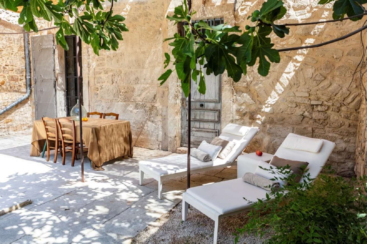  te koop kasteel Avignon Vaucluse 3