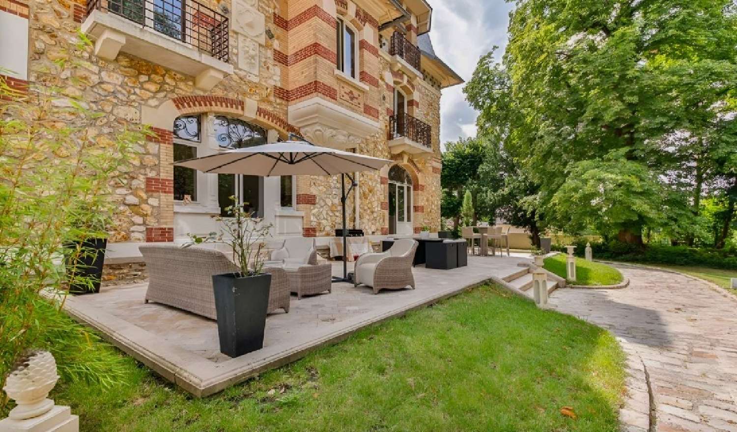  te koop kasteel Bury Oise 2