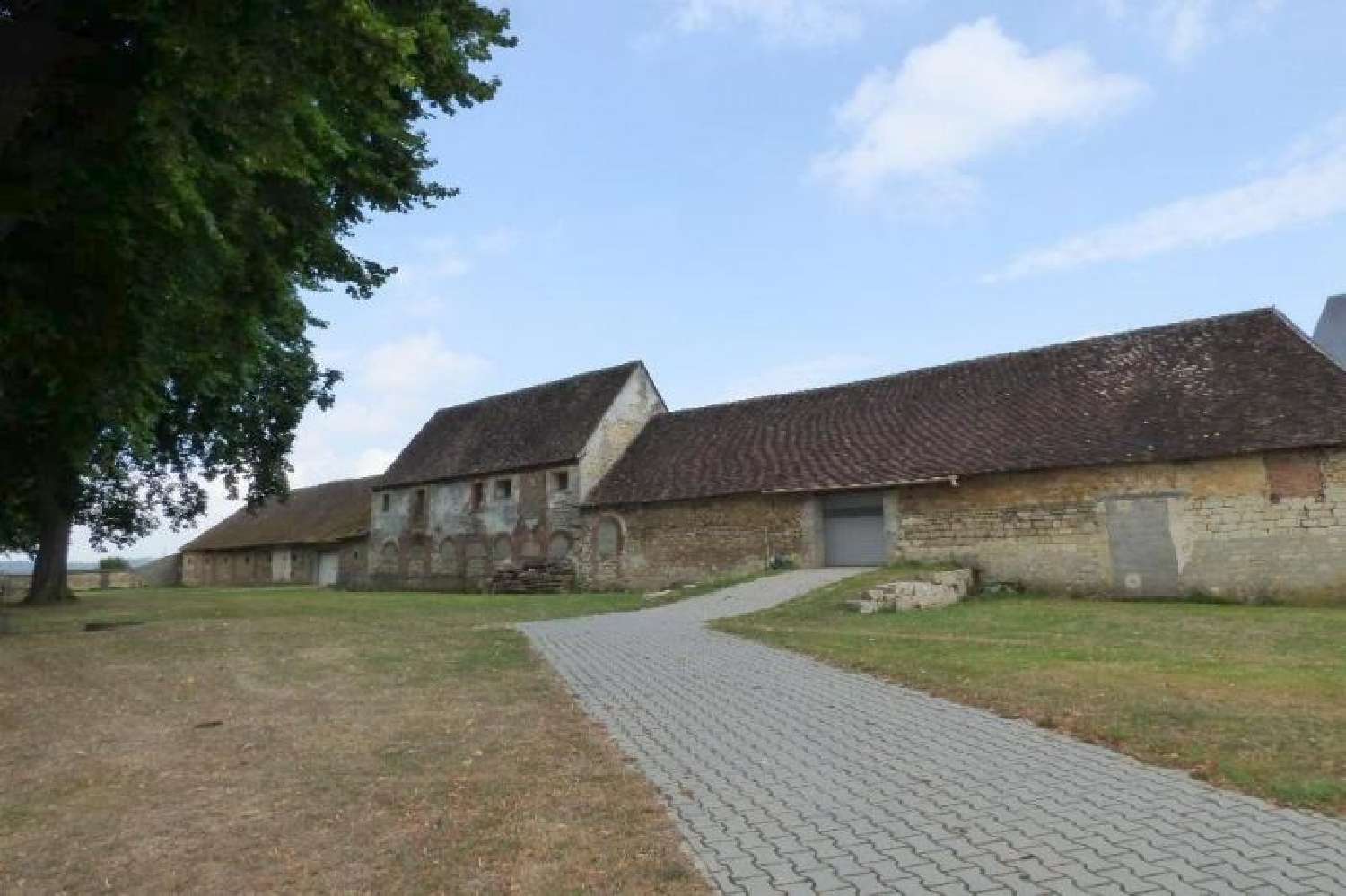  te koop kasteel Fouquenies Oise 2