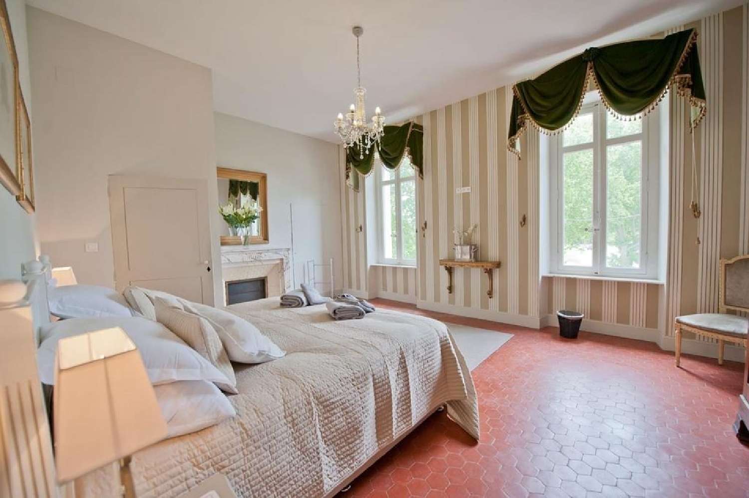  te koop kasteel L'Isle-sur-la-Sorgue Vaucluse 8