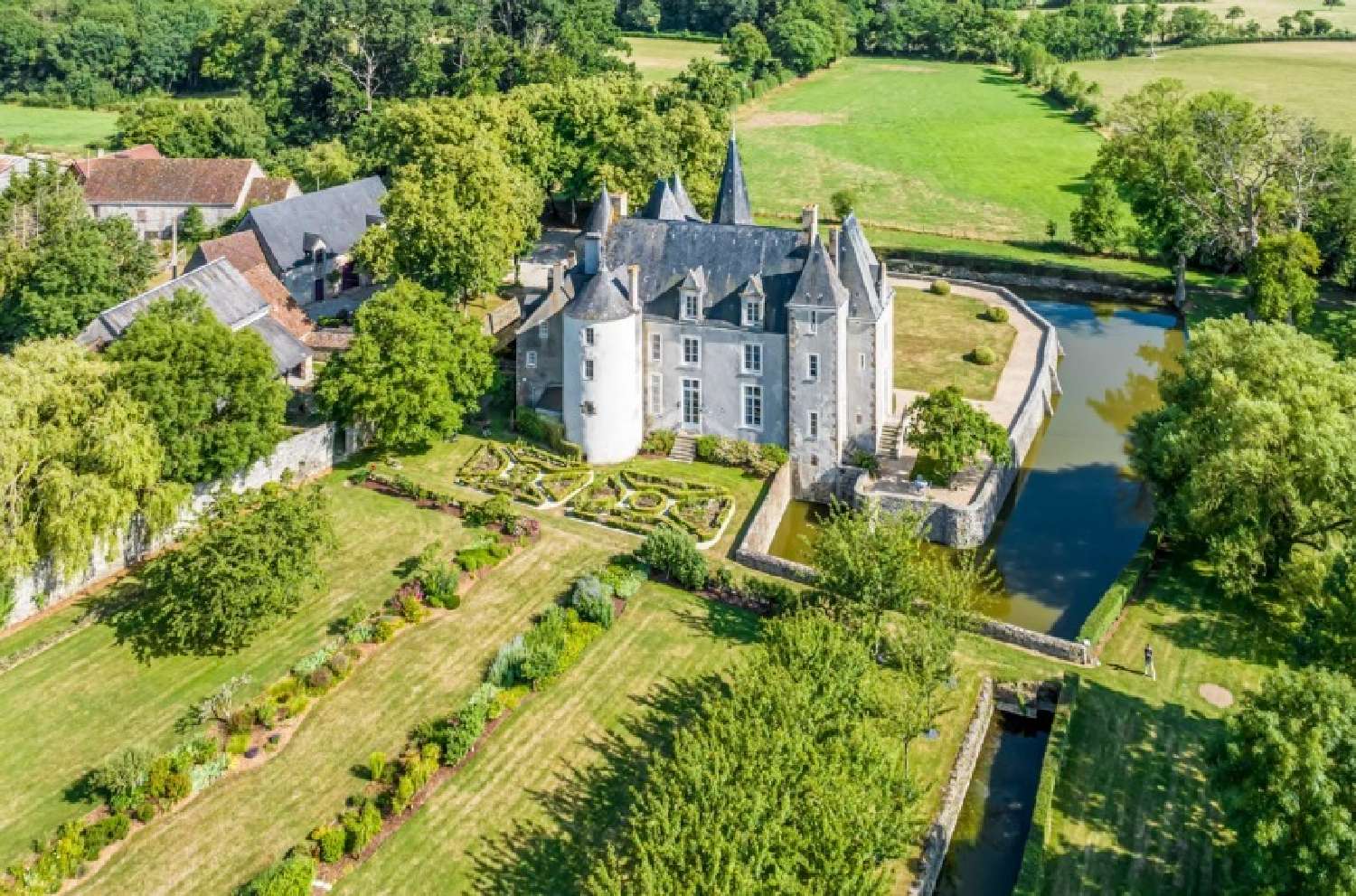  te koop kasteel Le Mans Sarthe 4