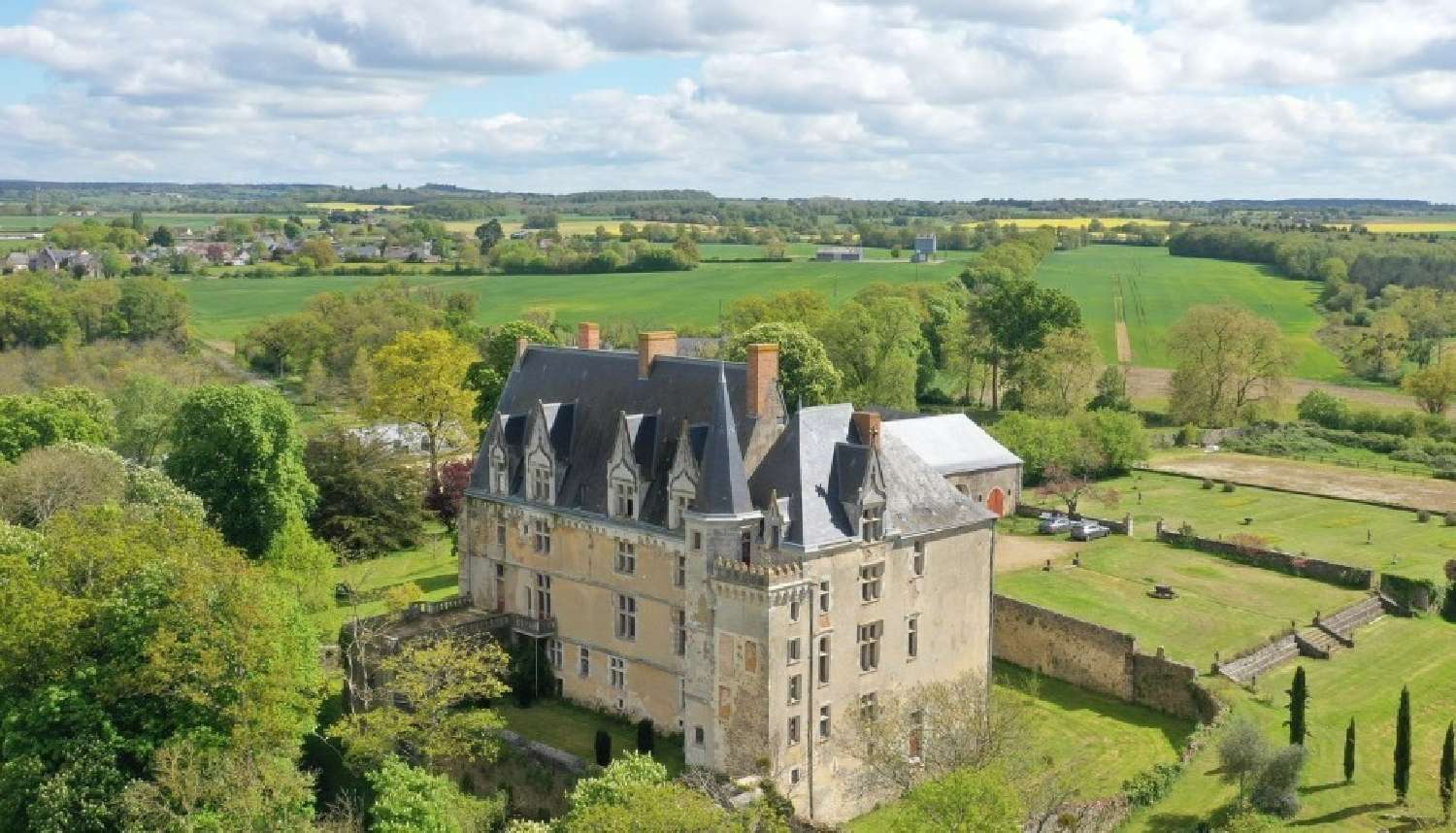  te koop kasteel Le Mans Sarthe 2