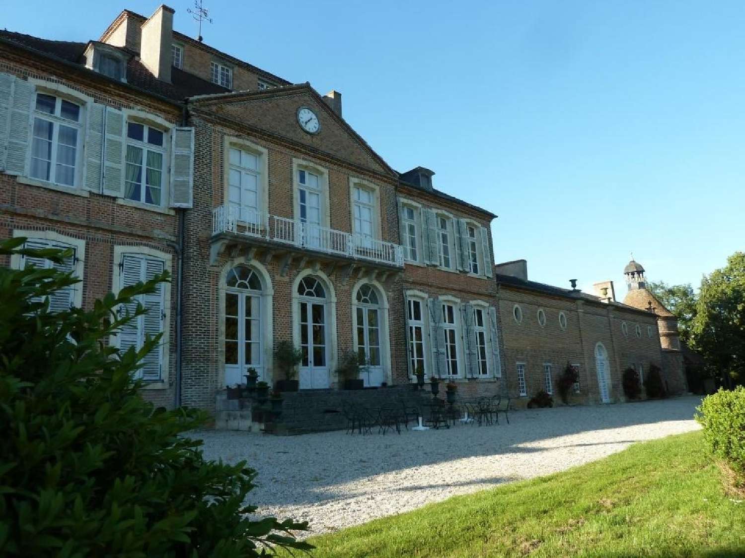  for sale castle Moulins Allier 2