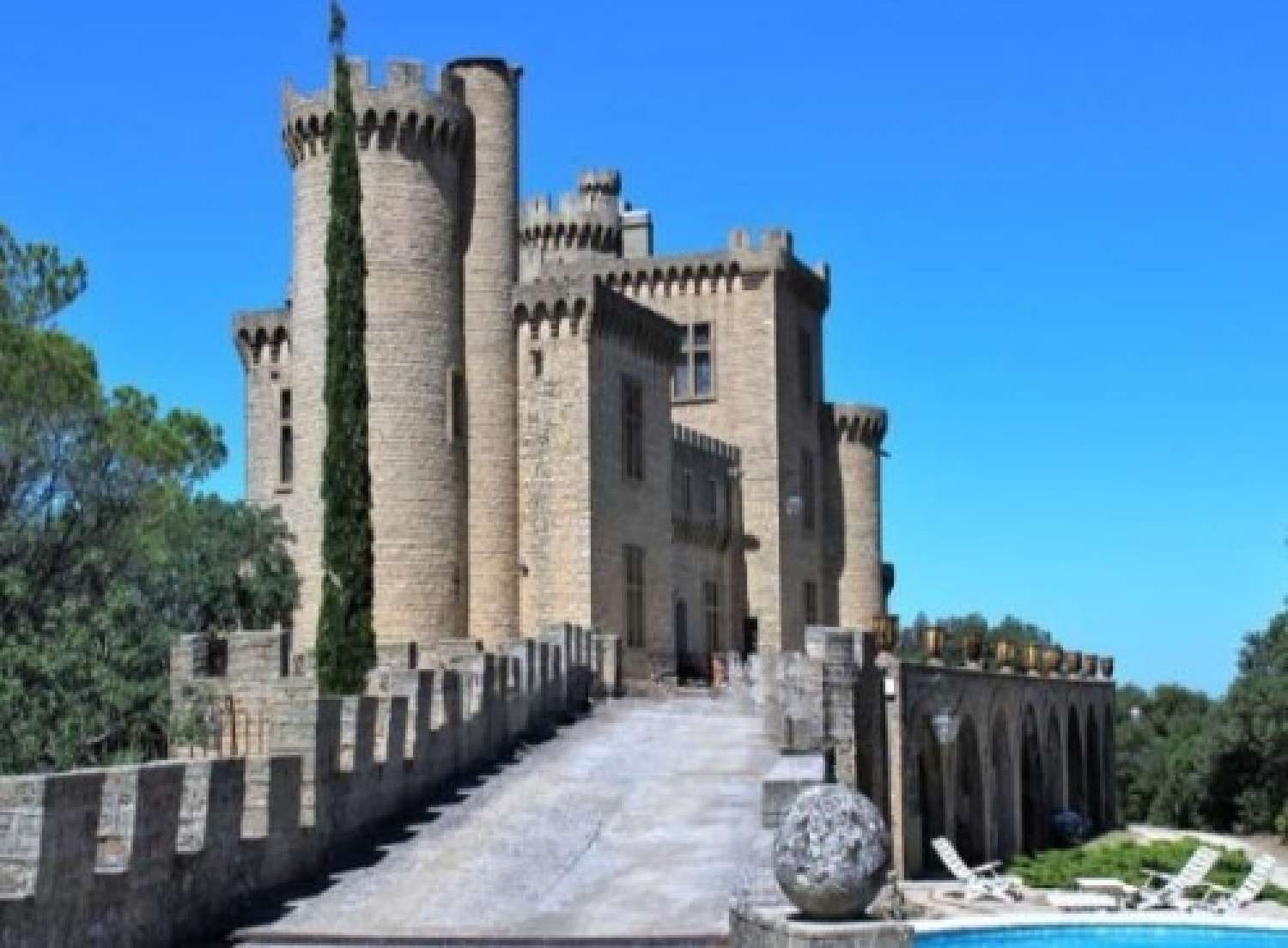  te koop kasteel Orange Vaucluse 2