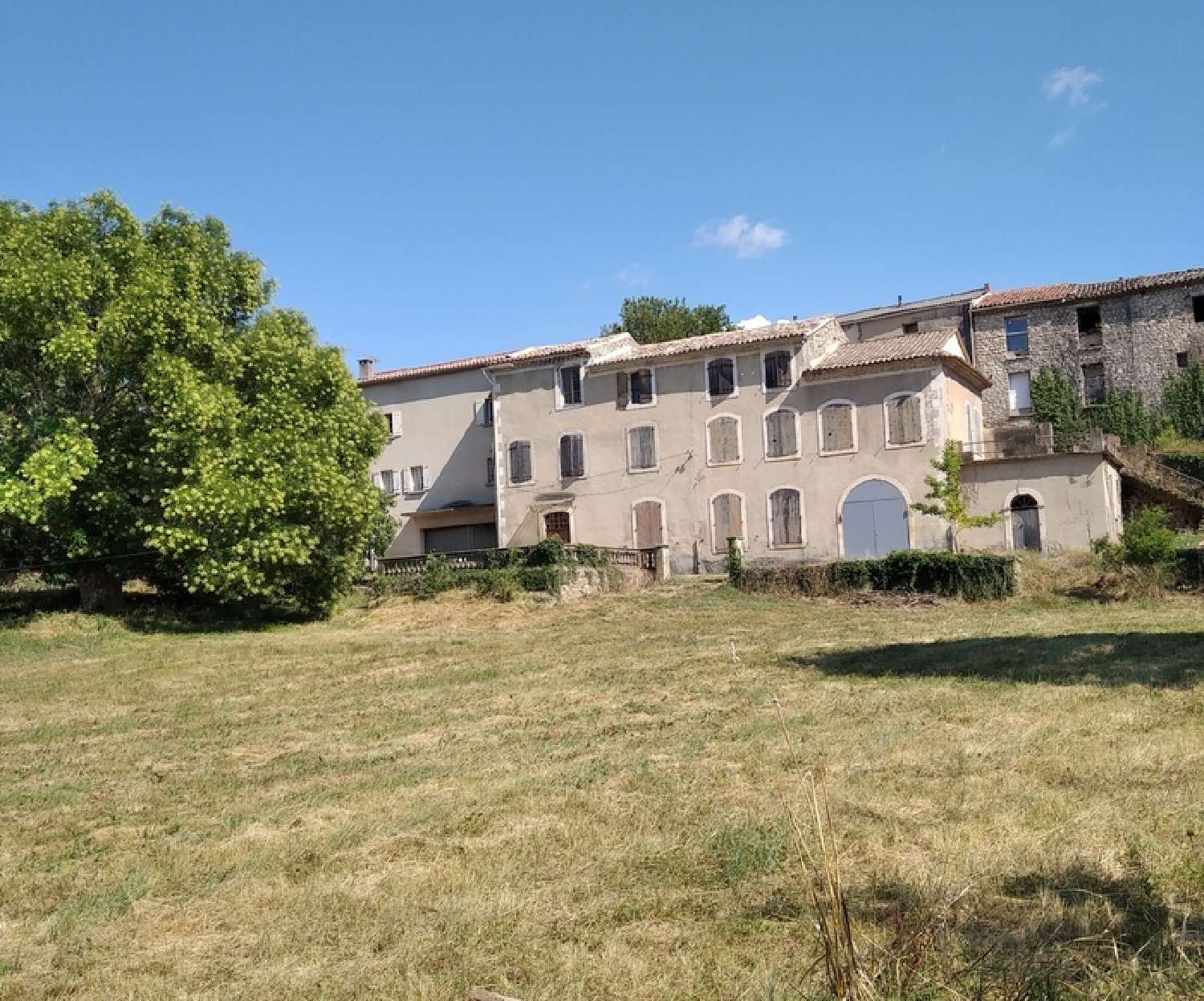  for sale castle Saignon Vaucluse 6