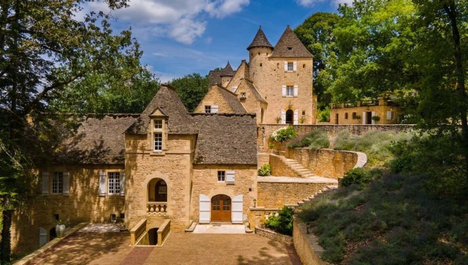 te koop kasteel Sarlat-la-Canéda Dordogne 2