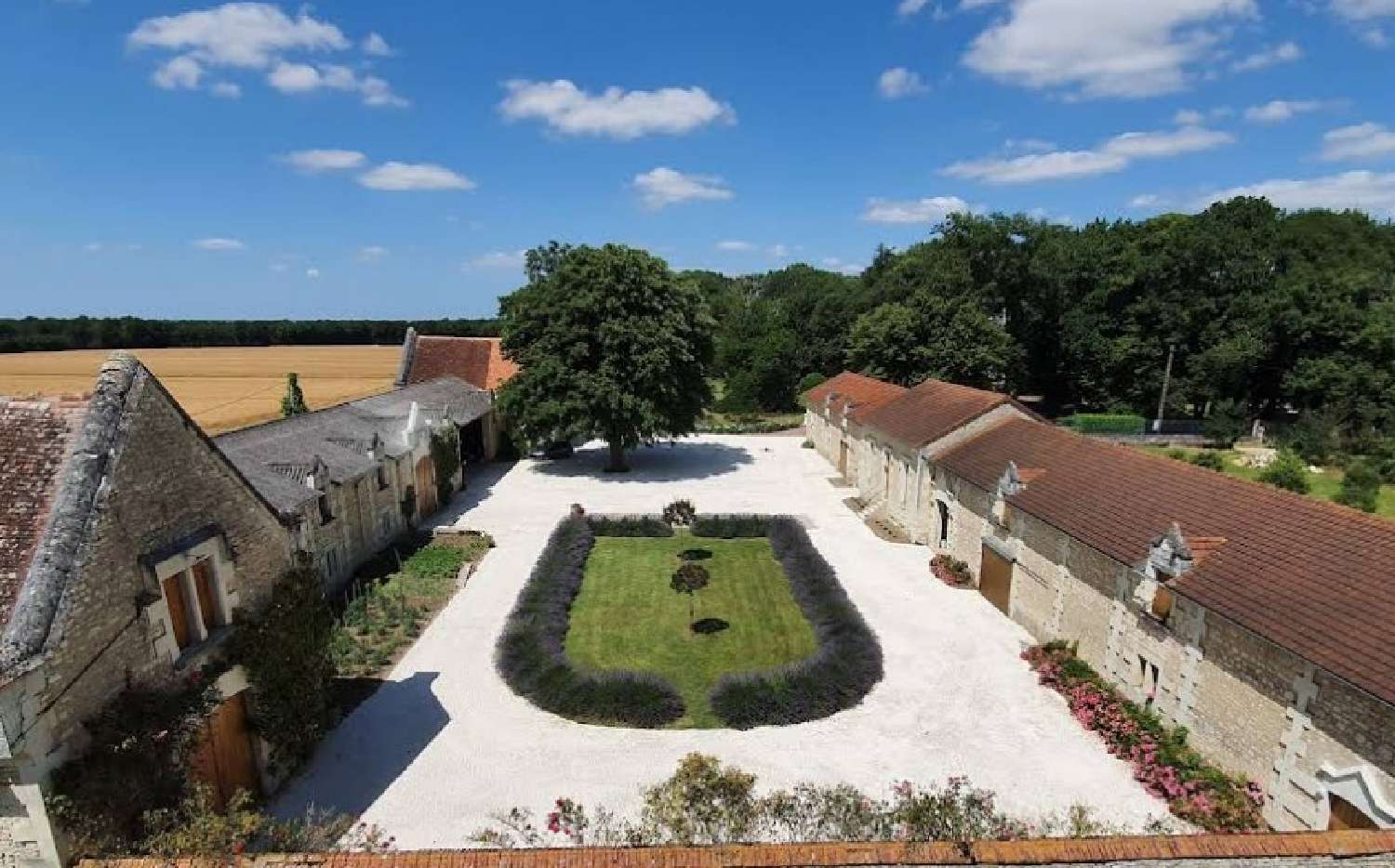  te koop kasteel Tours Indre-et-Loire 3