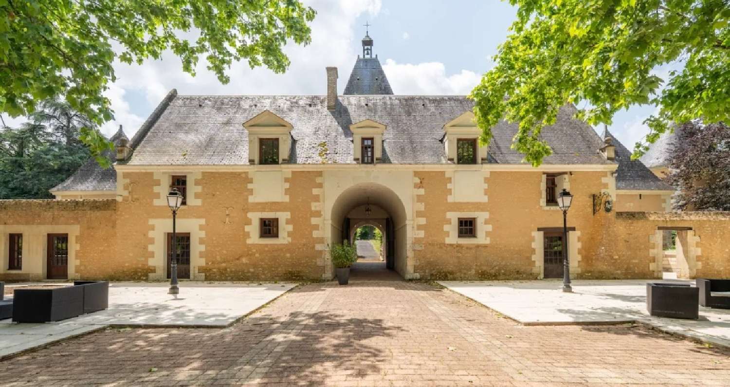  te koop kasteel Tours Indre-et-Loire 2