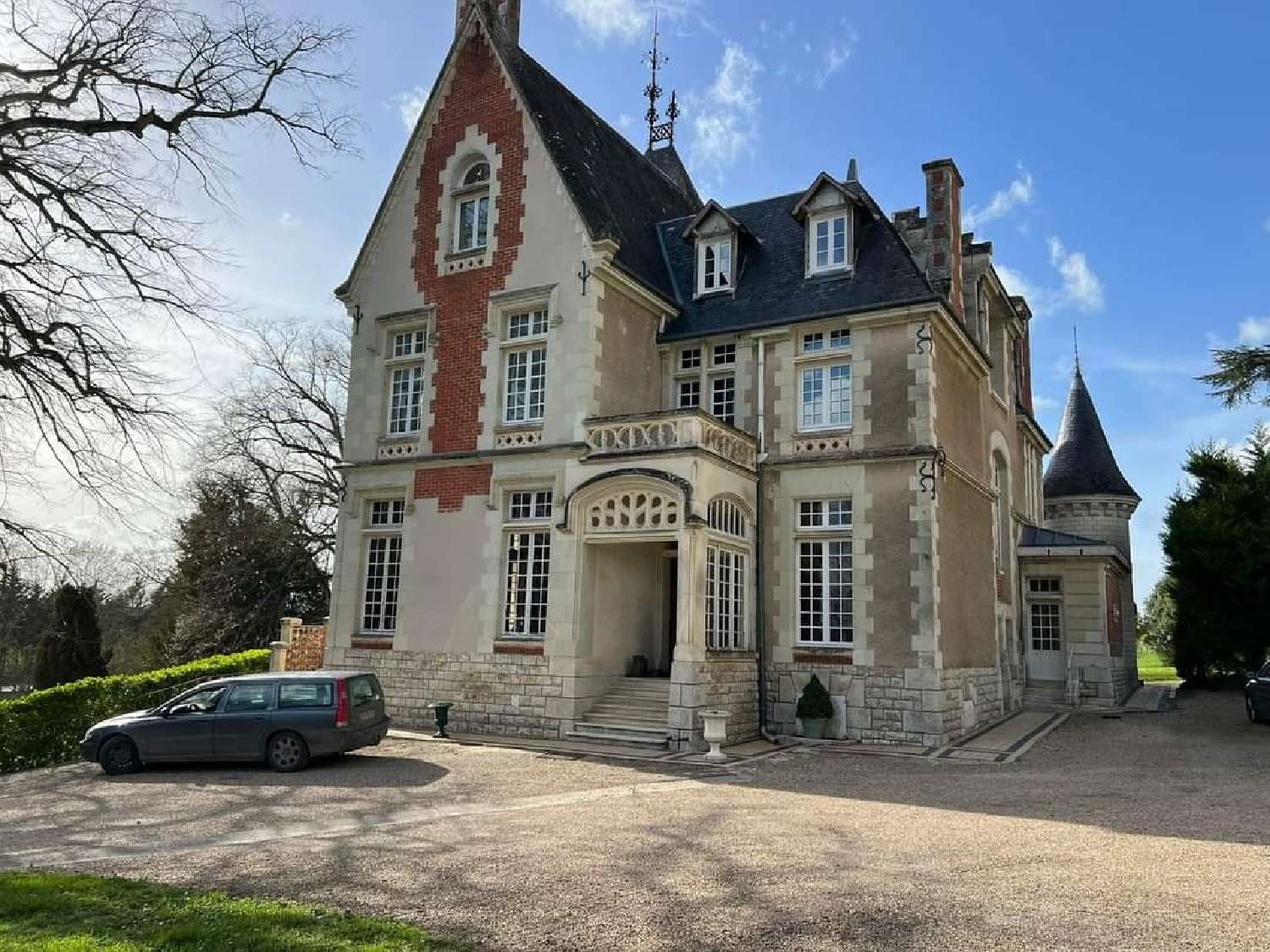  te koop kasteel Tours Indre-et-Loire 1