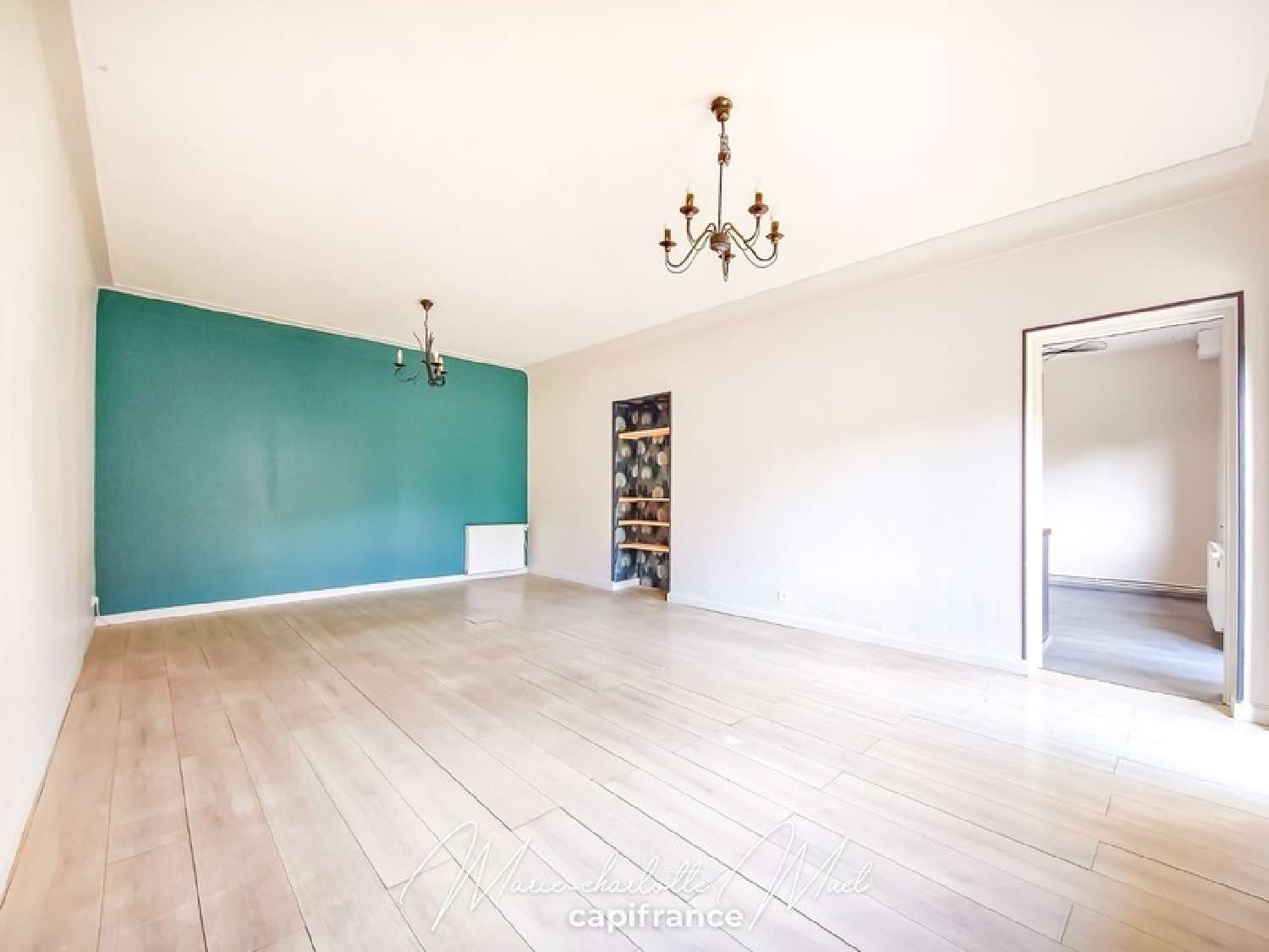  te koop stadshuis Feillens Ain 3