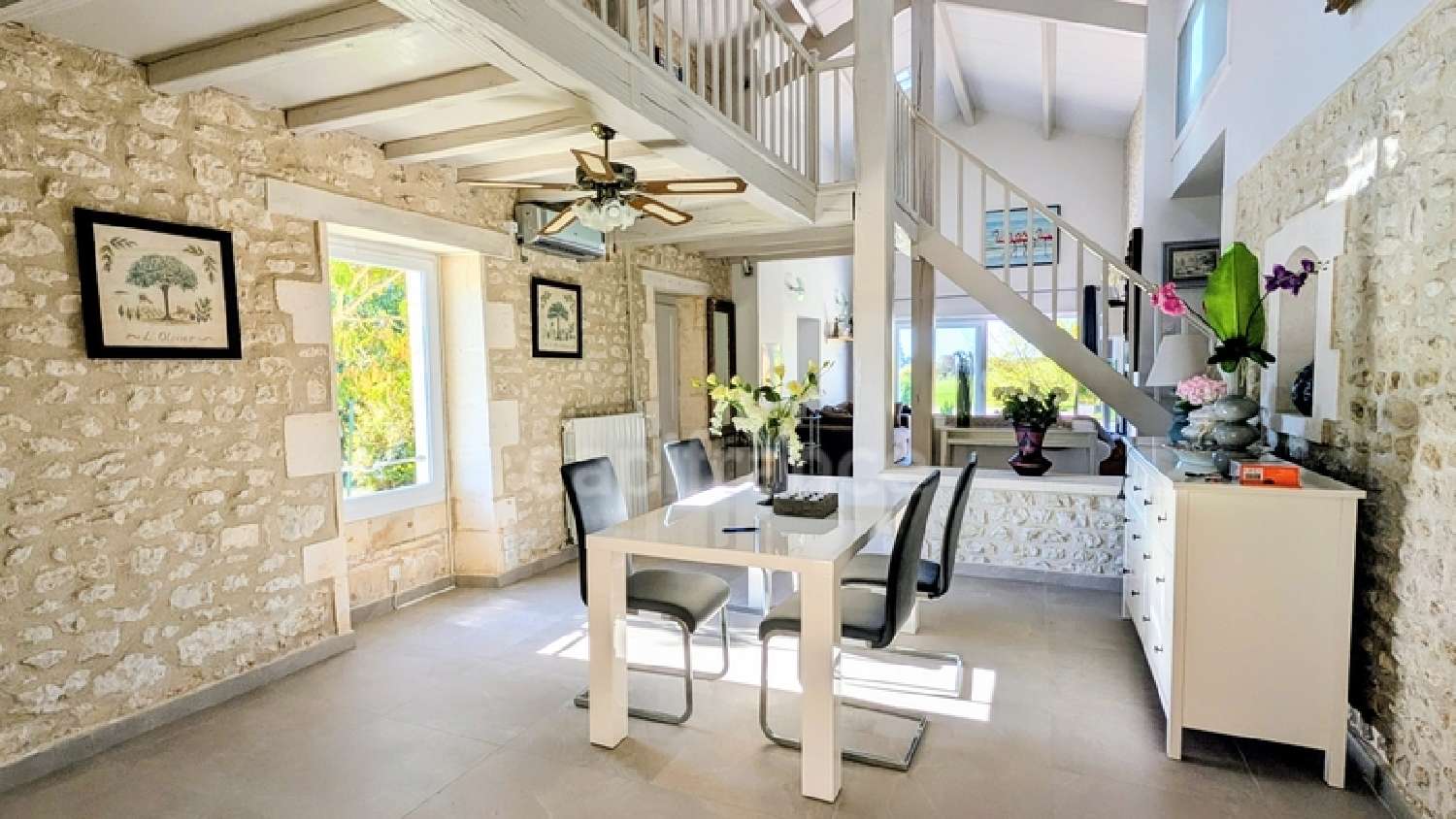 for sale city house Lignières-Sonneville Charente 3