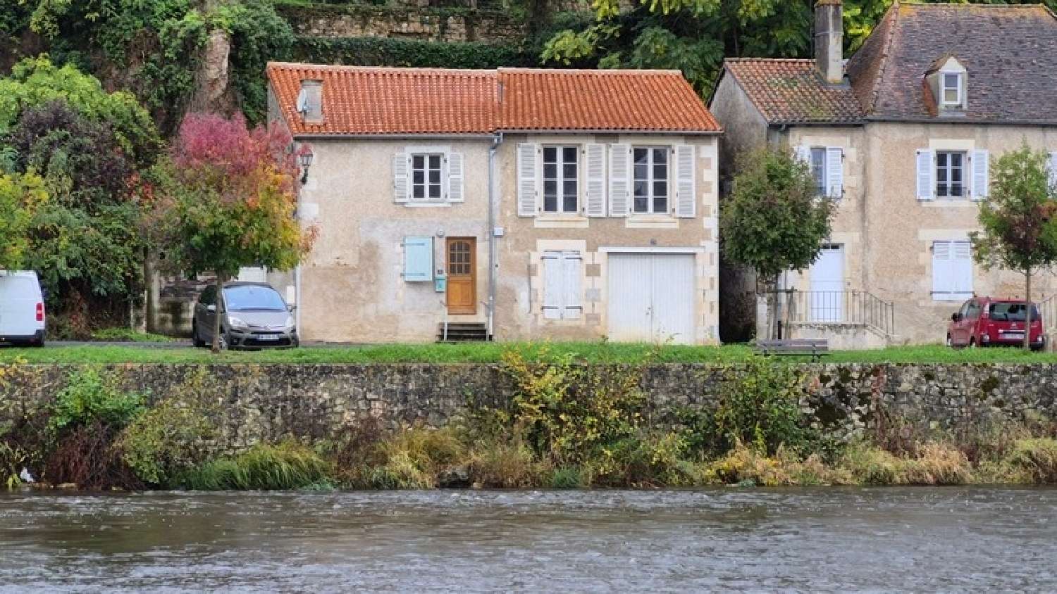 à vendre maison de ville Montmorillon Vienne 1