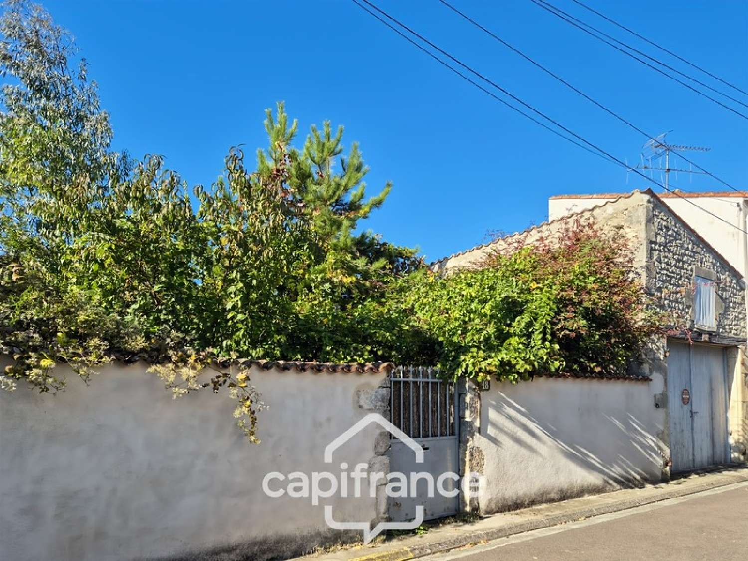  te koop stadshuis Saint-Jean-d'Angély Charente-Maritime 2