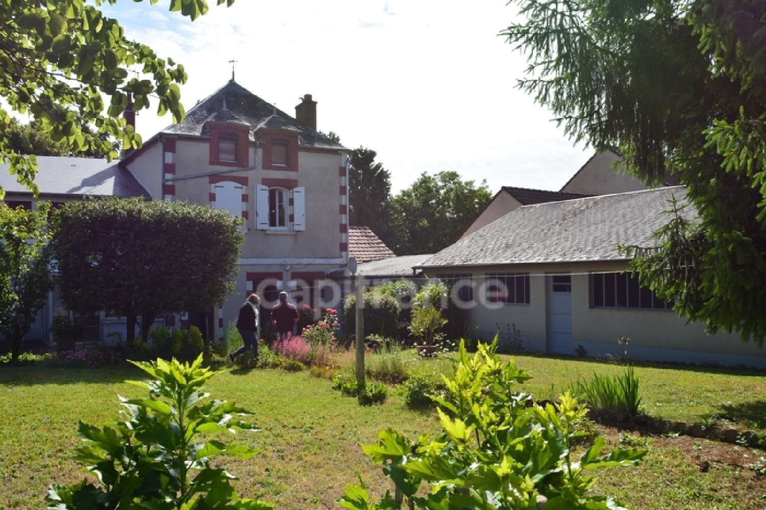 te koop stadshuis Sancergues Cher 1