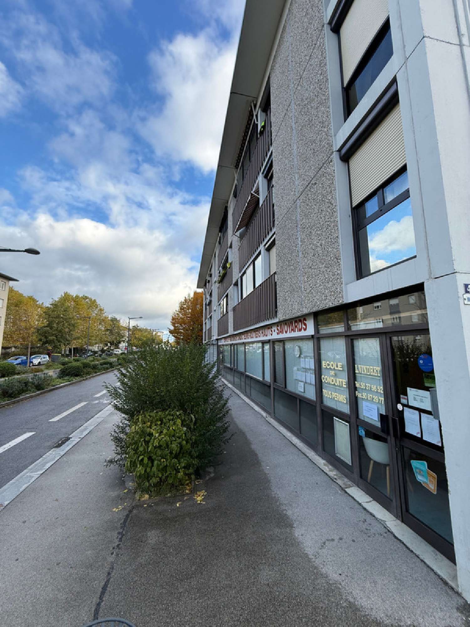  for sale commercial Annemasse Haute-Savoie 2