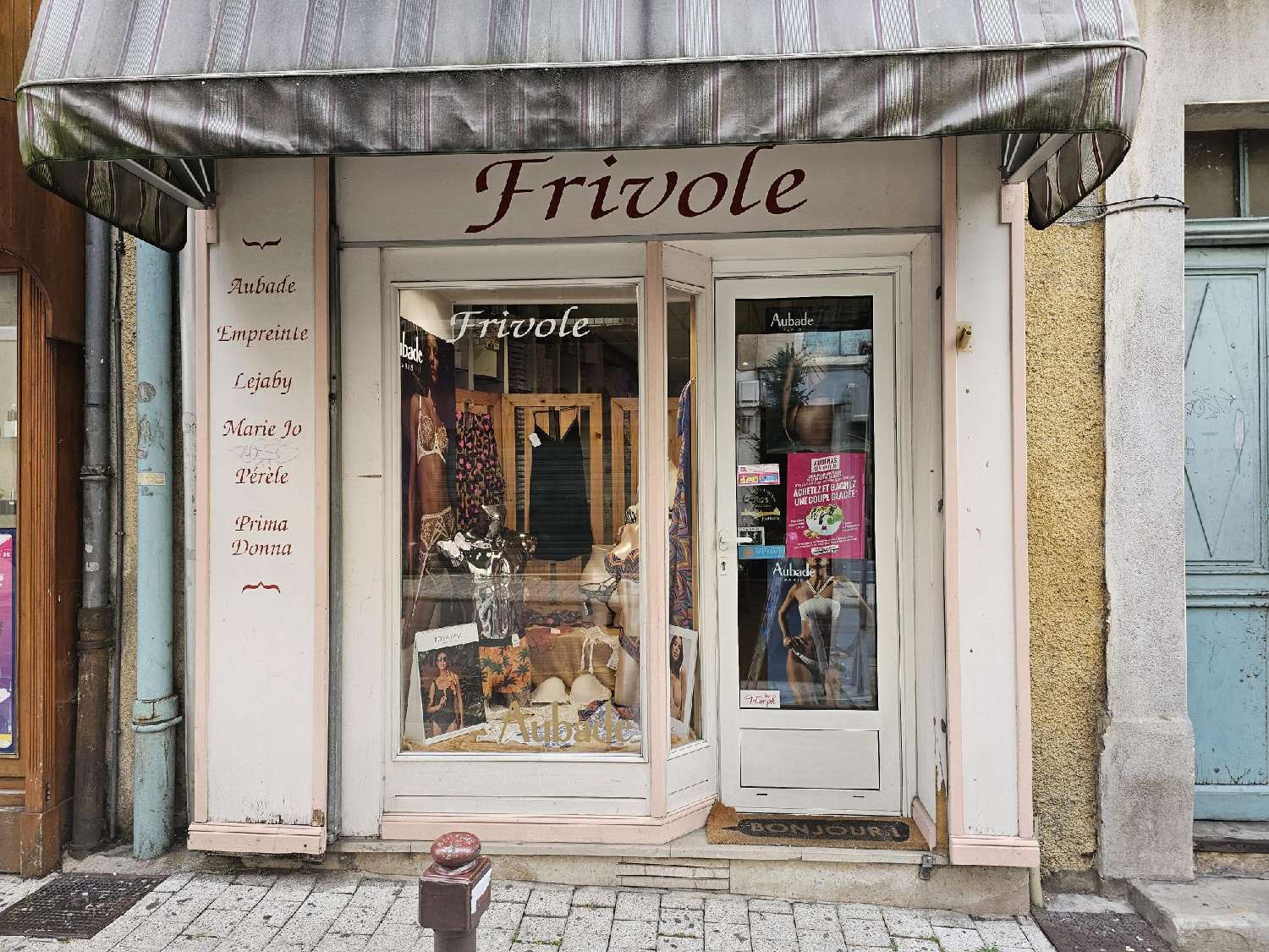 te koop bedrijfsruimte/ kantoor Aubenas Ardèche 1