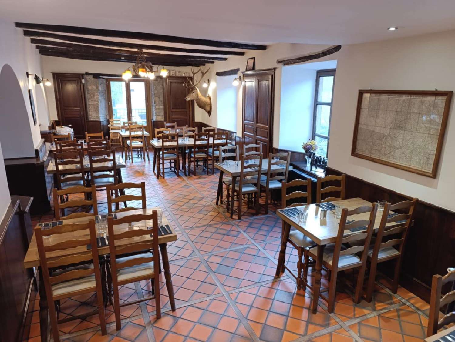 te koop bedrijfsruimte/ kantoor Ferrières-Saint-Mary Cantal 1