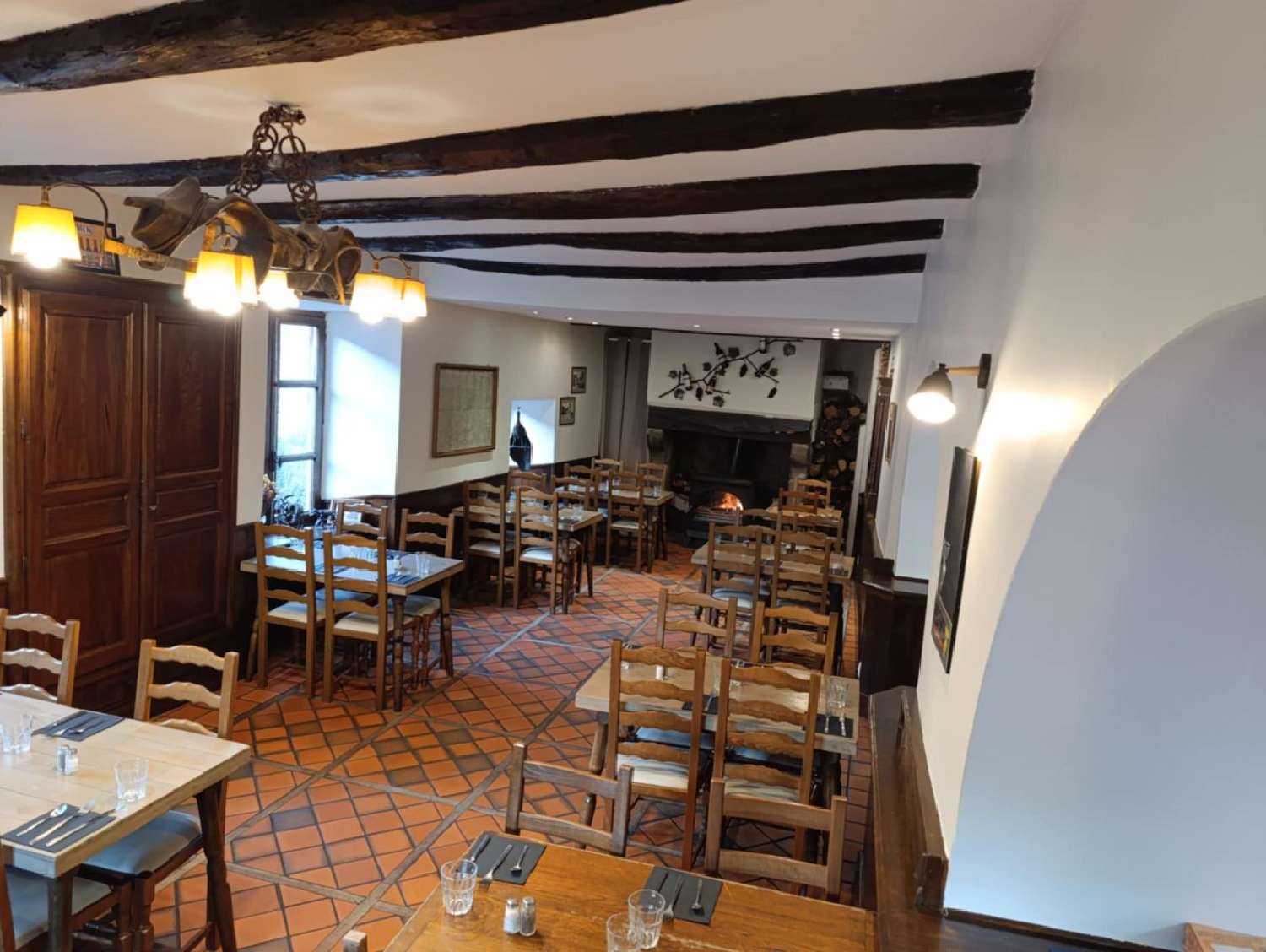 te koop bedrijfsruimte/ kantoor Ferrières-Saint-Mary Cantal 2