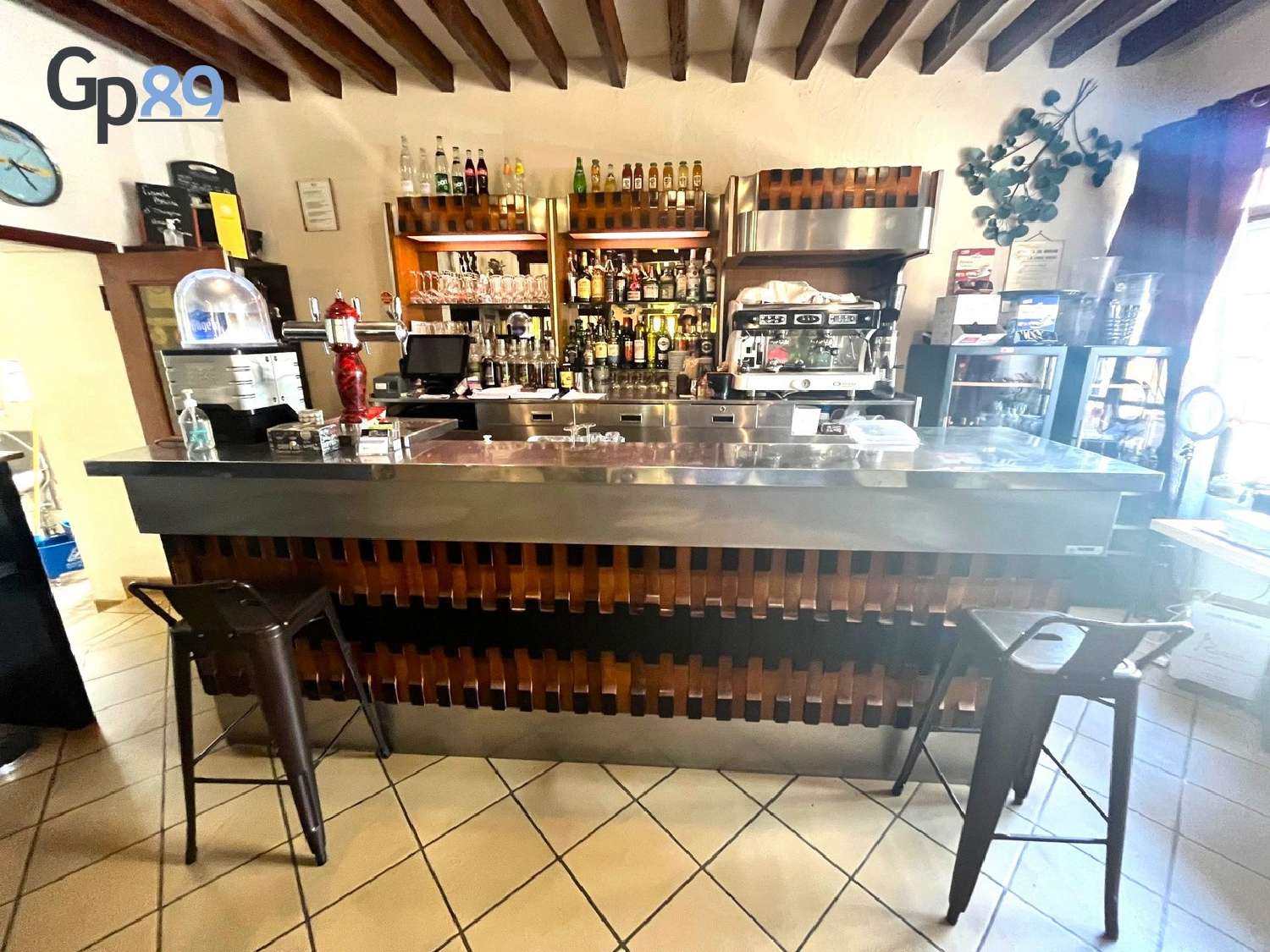  for sale commercial Gurgy Yonne 5