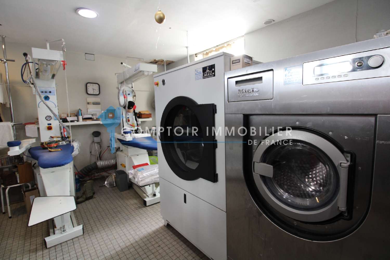 te koop bedrijfsruimte/ kantoor Ivry-la-Bataille Eure 2