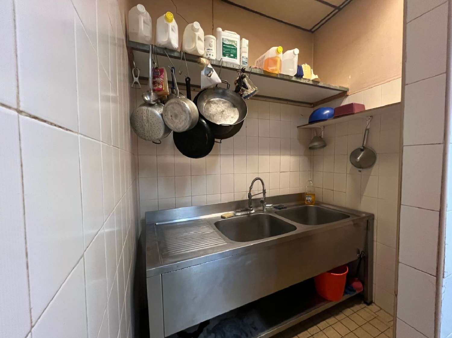  te koop bedrijfsruimte/ kantoor Olargues Hérault 4