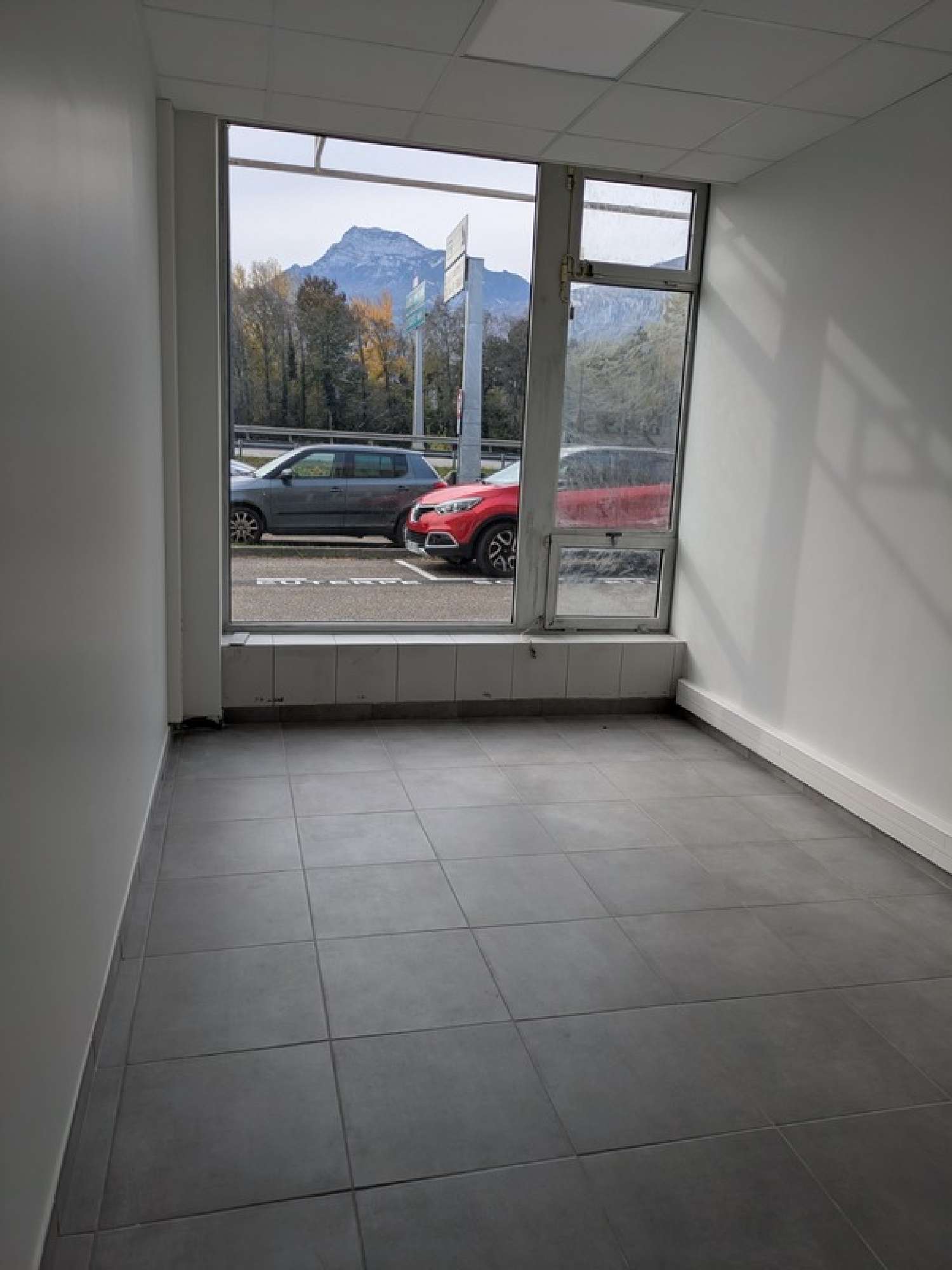 te koop bedrijfsruimte/ kantoor Saint-Martin-le-Vinoux Isère 3
