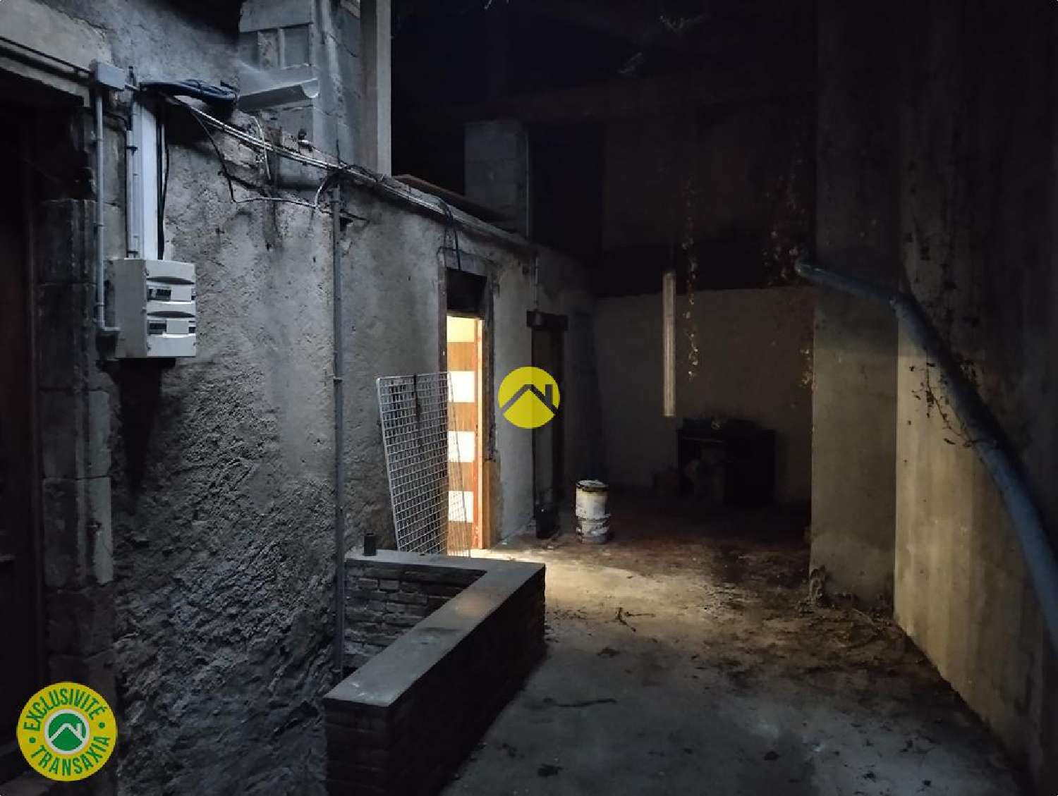  te koop bedrijfsruimte/ kantoor Sancoins Cher 5