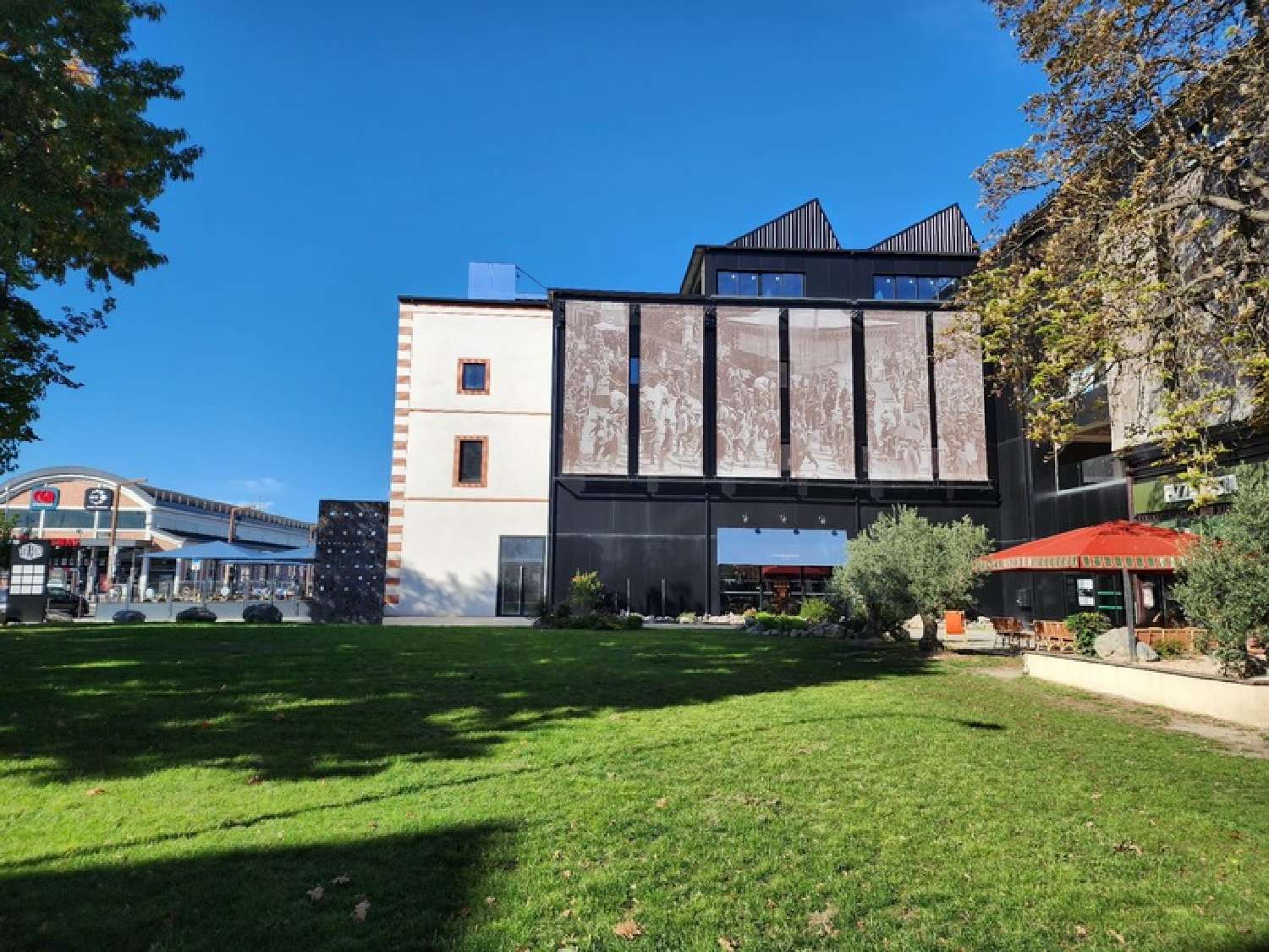  for sale commercial Tarbes Hautes-Pyrénées 2