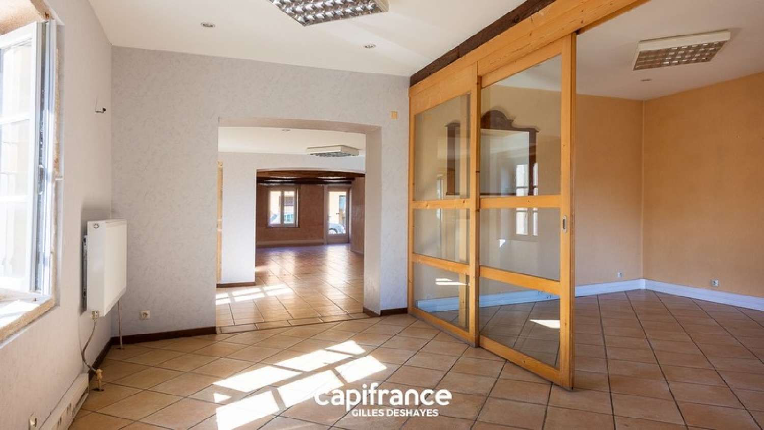  for sale commercial Villié-Morgon Rhône 2