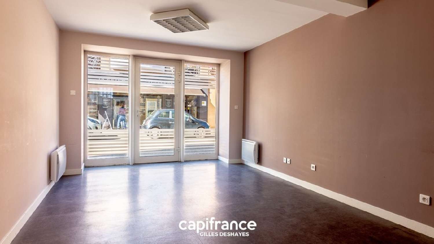  for sale commercial Villié-Morgon Rhône 7