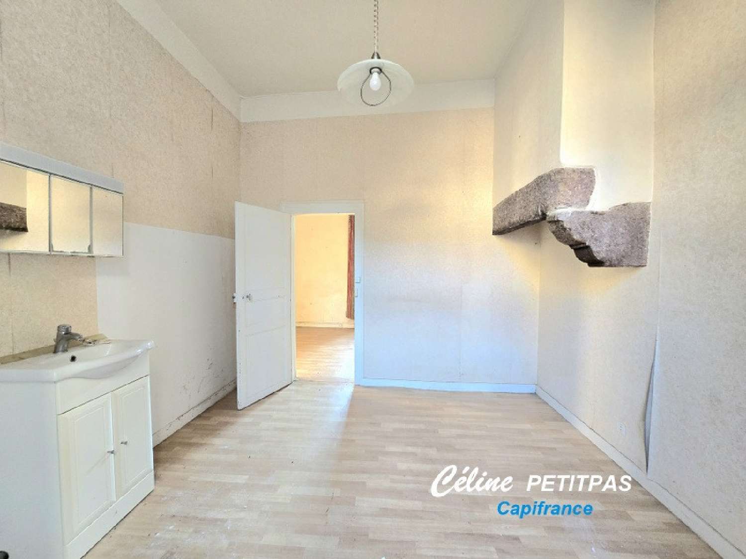  for sale estate Montfort-sur-Meu Ille-et-Vilaine 6