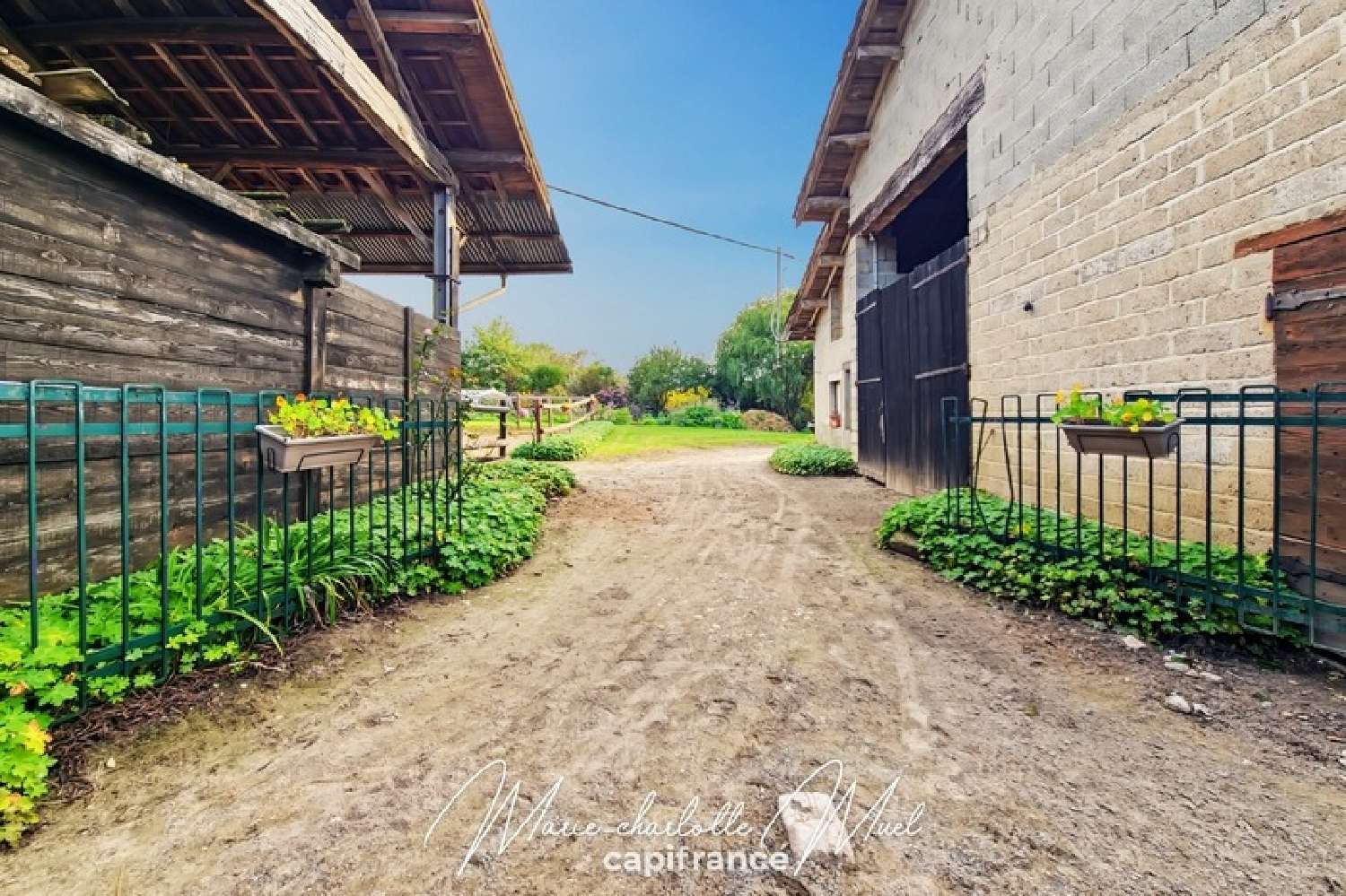 te koop landgoed Saint-Bénigne Ain 8