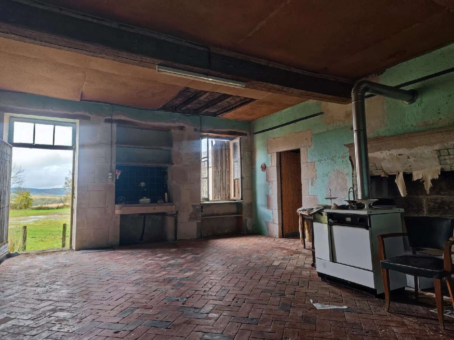 te koop boerderij Bona Nièvre 7