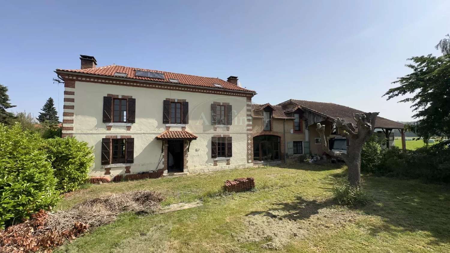  for sale farm Chelle-Debat Hautes-Pyrénées 1