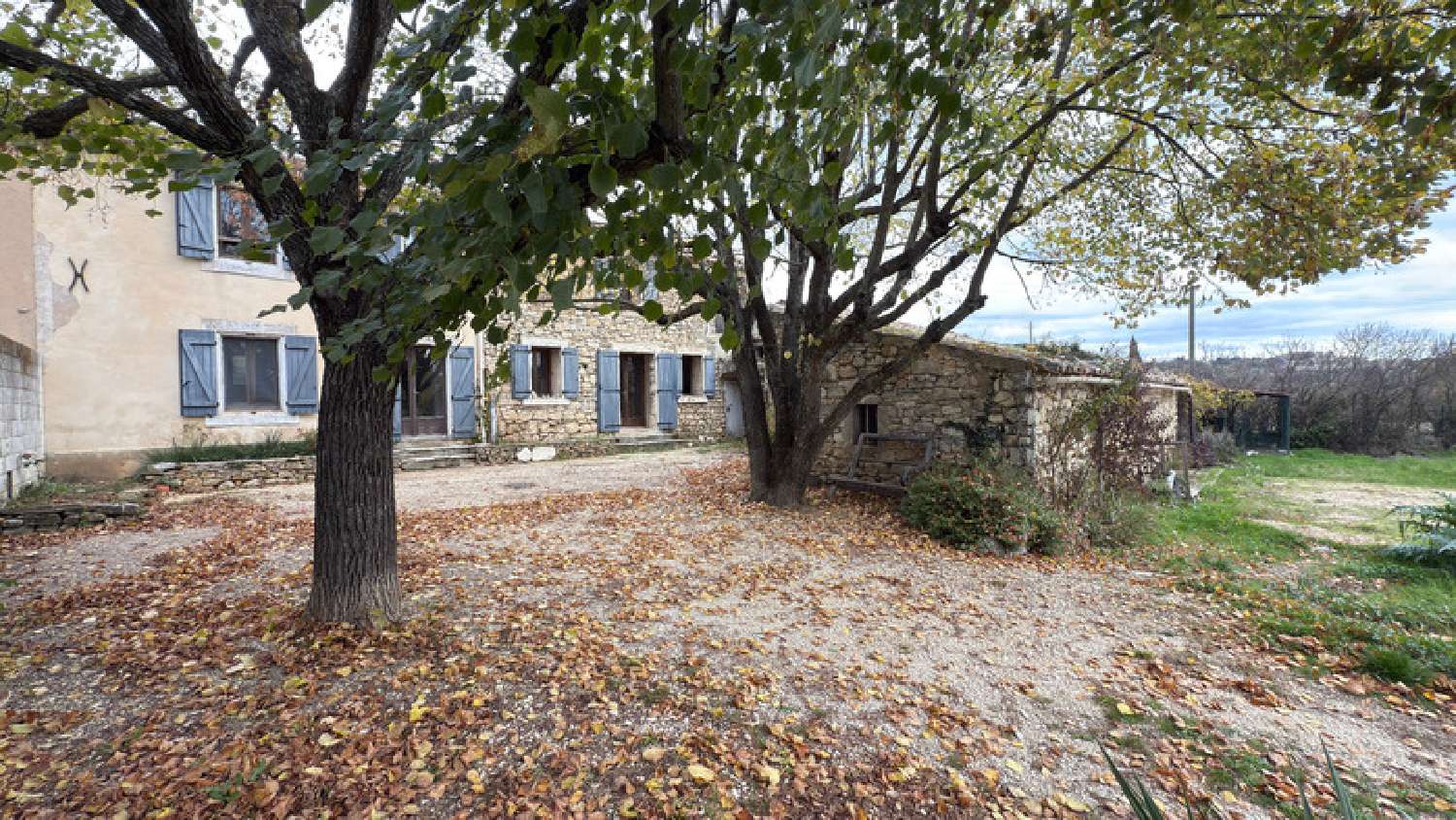  for sale farm Murs Vaucluse 1