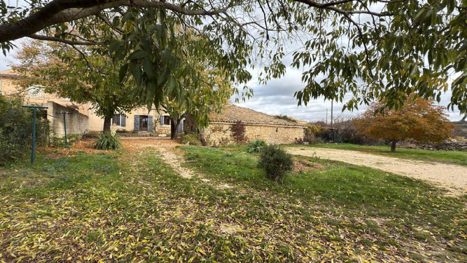  for sale farm Murs Vaucluse 8